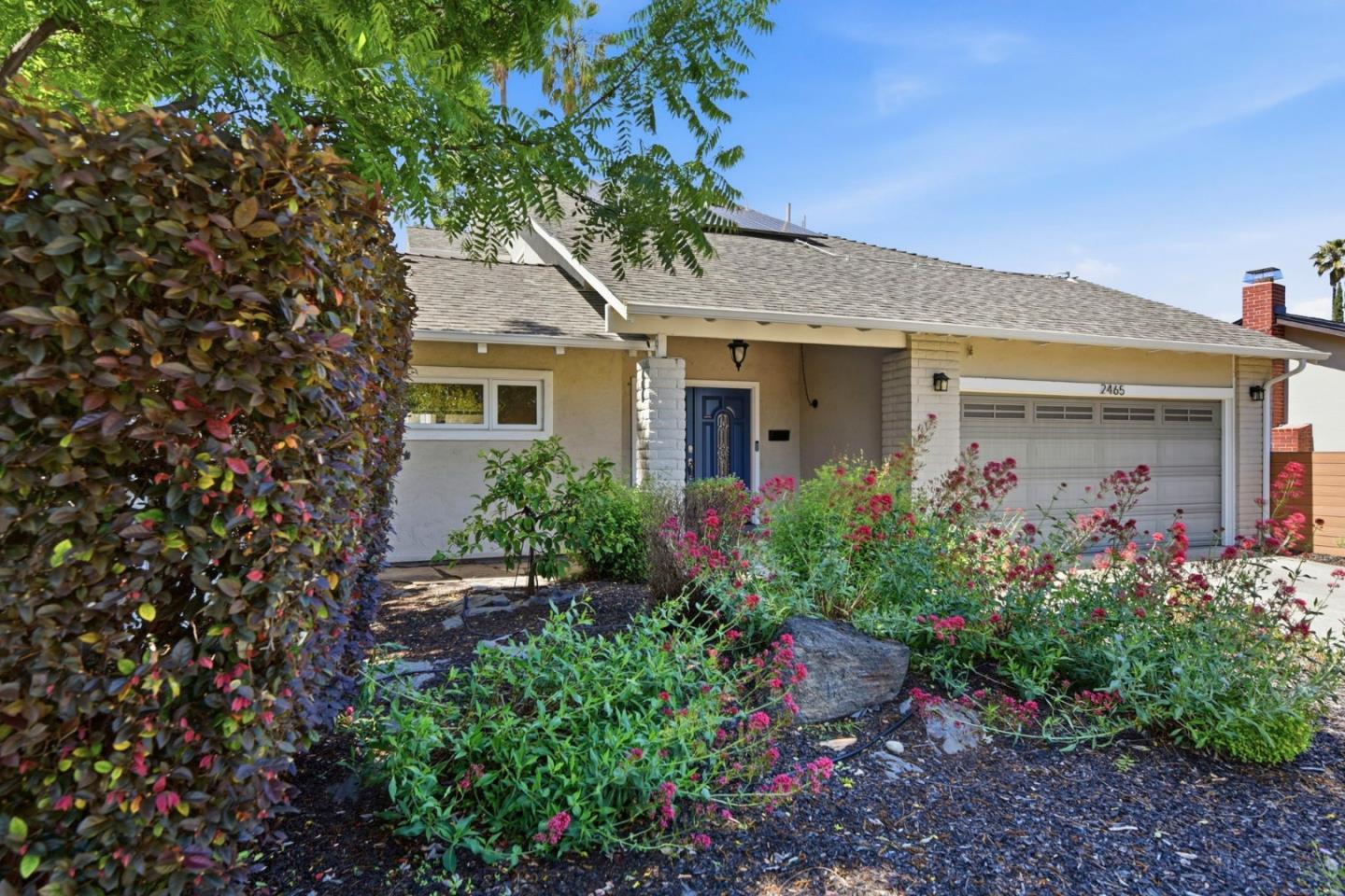 Detail Gallery Image 3 of 44 For 2465 Fenian Dr, Campbell,  CA 95008 - 4 Beds | 2/1 Baths