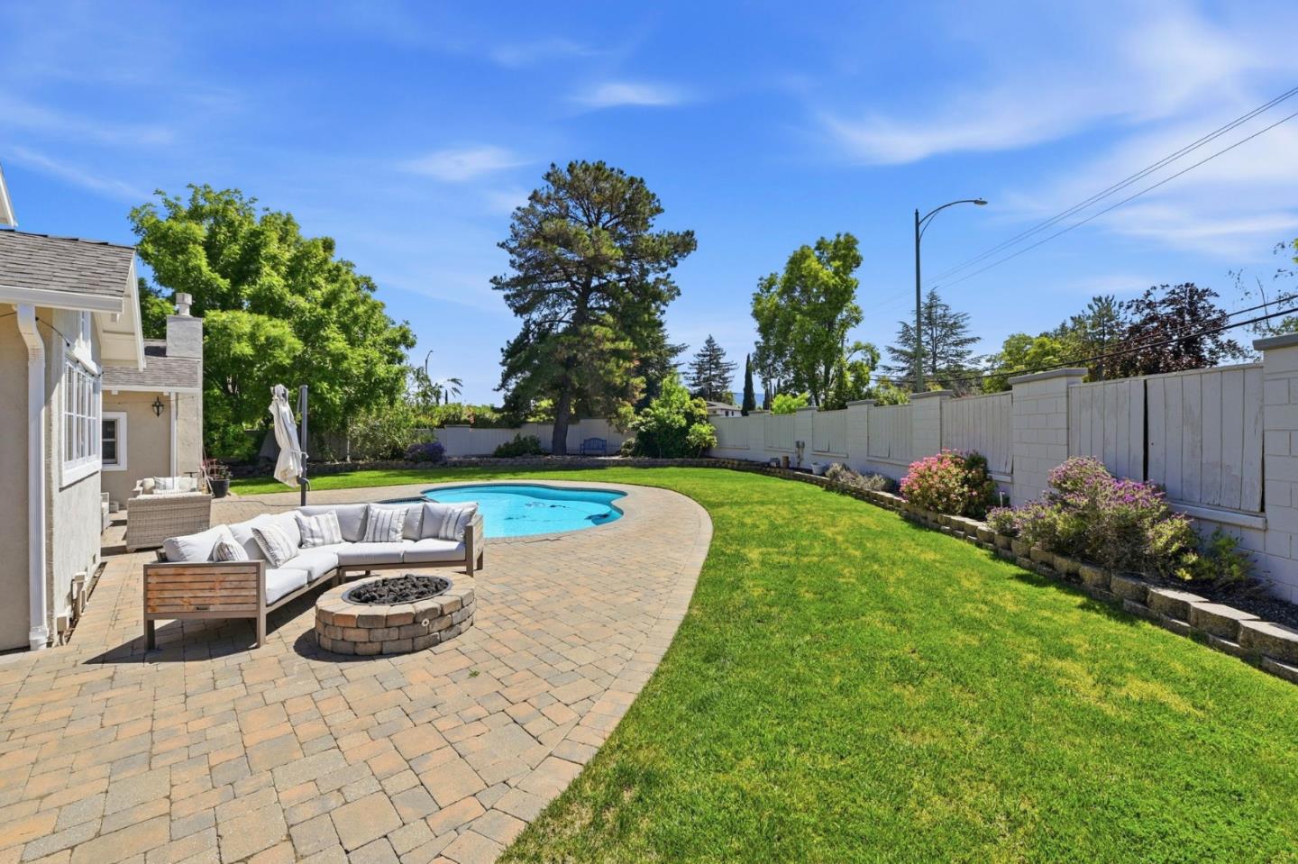 Detail Gallery Image 38 of 44 For 2465 Fenian Dr, Campbell,  CA 95008 - 4 Beds | 2/1 Baths