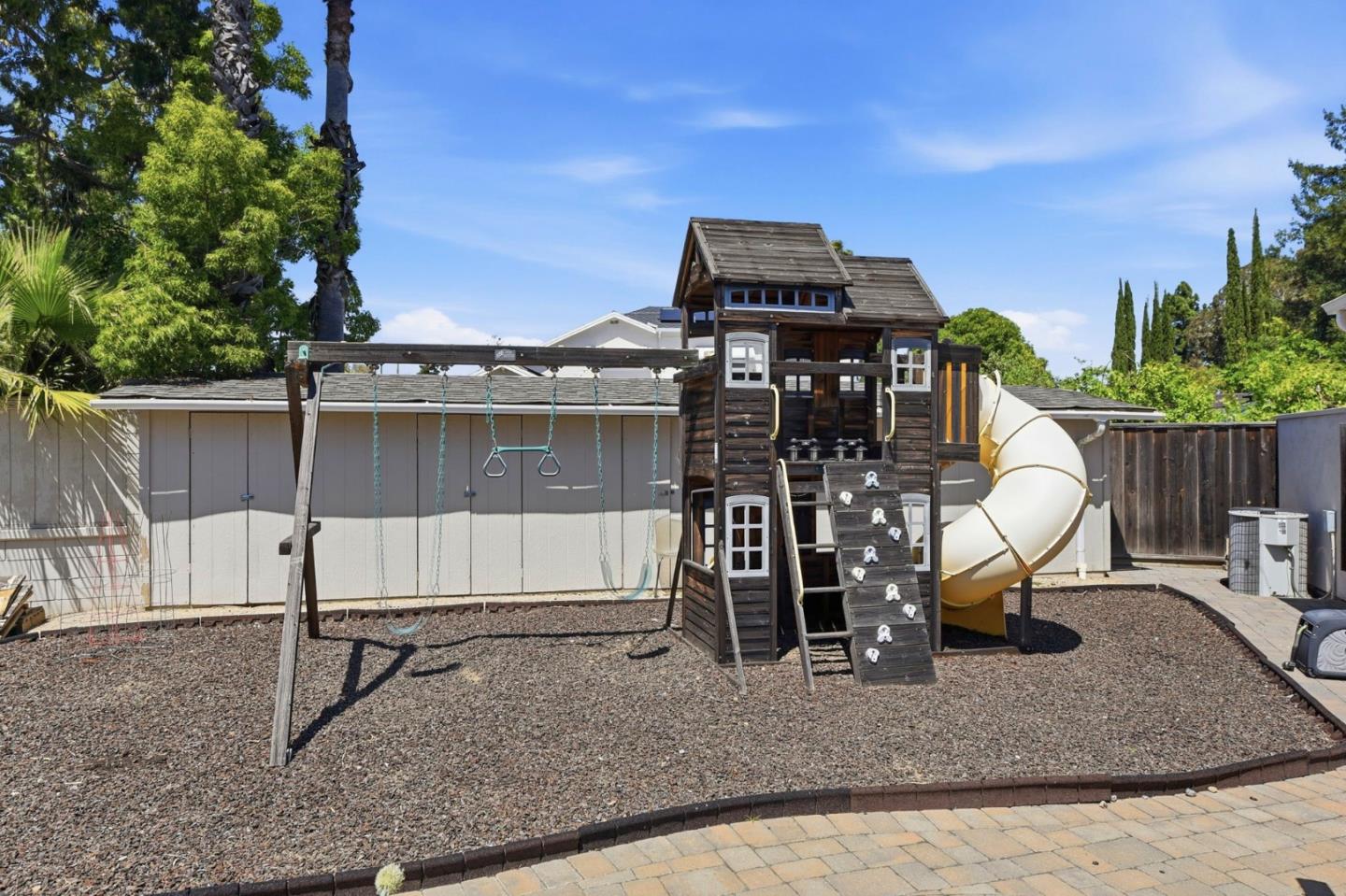 Detail Gallery Image 39 of 44 For 2465 Fenian Dr, Campbell,  CA 95008 - 4 Beds | 2/1 Baths