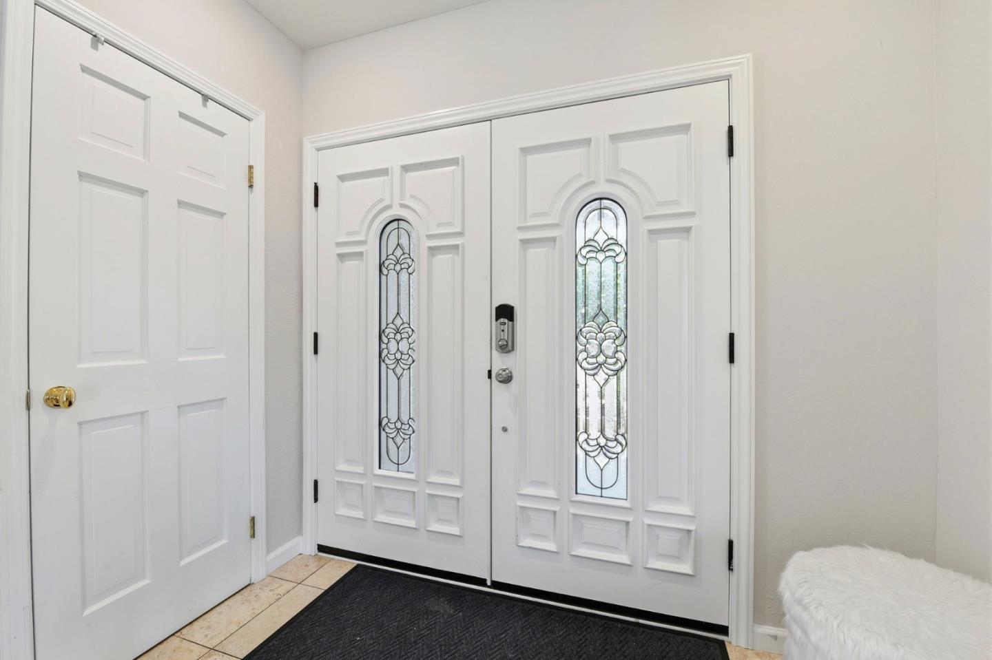 Detail Gallery Image 4 of 44 For 2465 Fenian Dr, Campbell,  CA 95008 - 4 Beds | 2/1 Baths