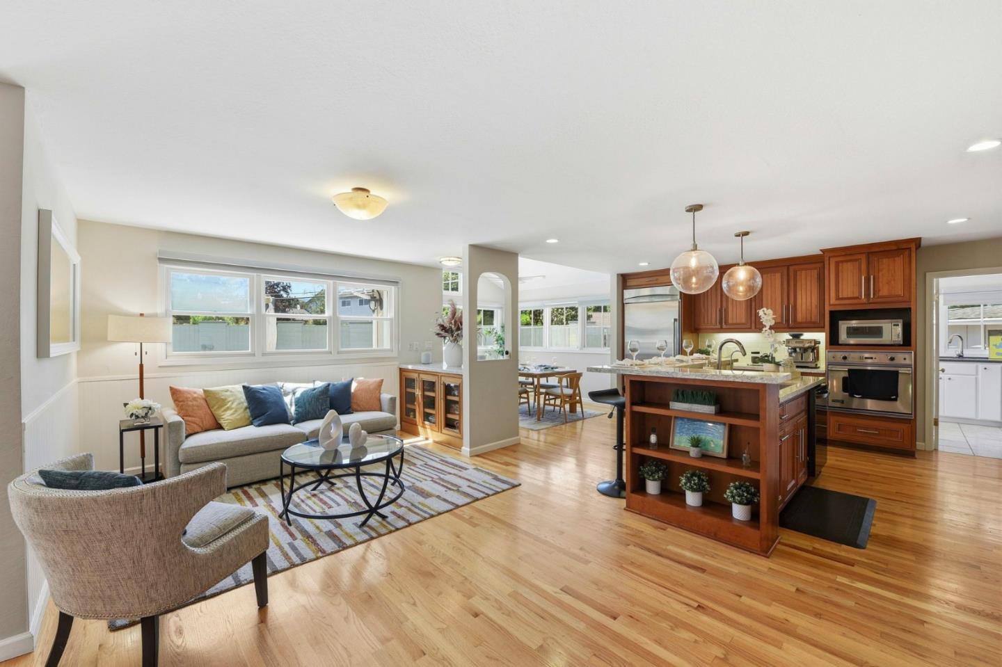 Detail Gallery Image 8 of 44 For 2465 Fenian Dr, Campbell,  CA 95008 - 4 Beds | 2/1 Baths