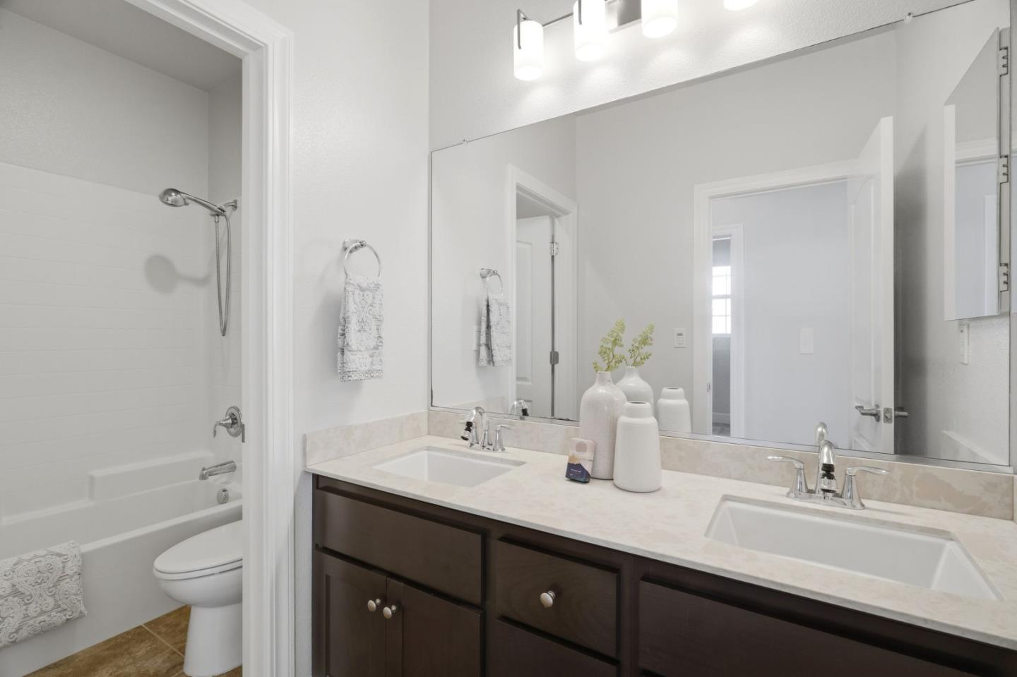 Detail Gallery Image 18 of 27 For 320 Gerald Cir, Milpitas,  CA 95035 - 3 Beds | 2/1 Baths