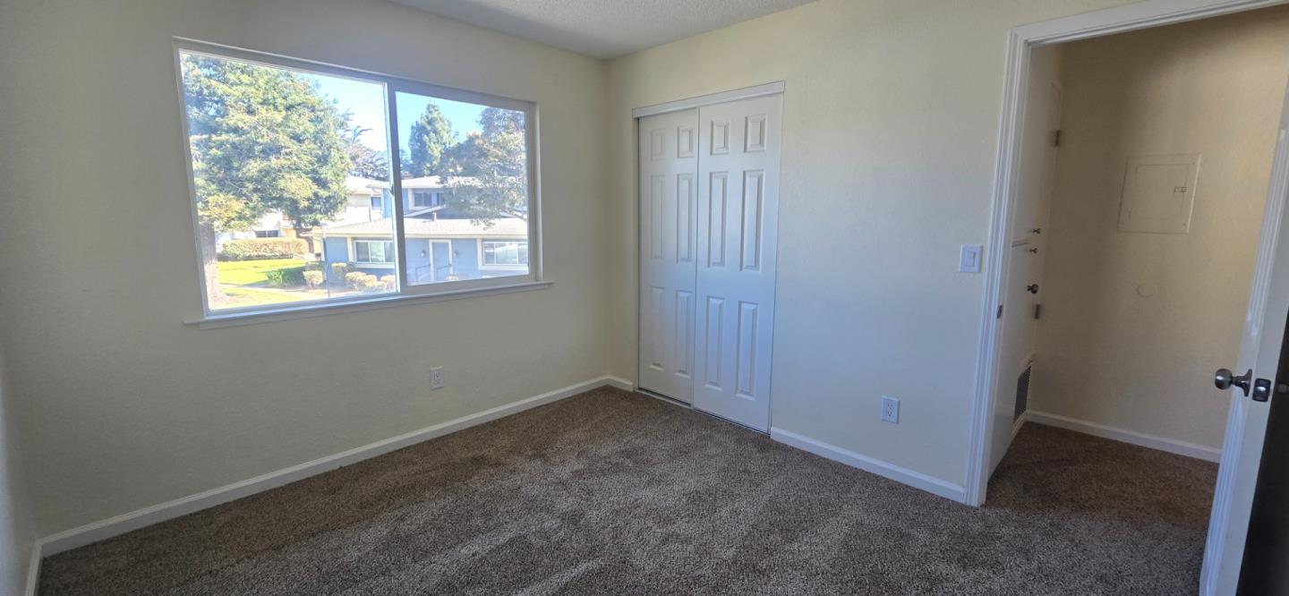 Detail Gallery Image 10 of 17 For 1797 Cherokee Dr #4,  Salinas,  CA 93906 - 3 Beds | 1/1 Baths