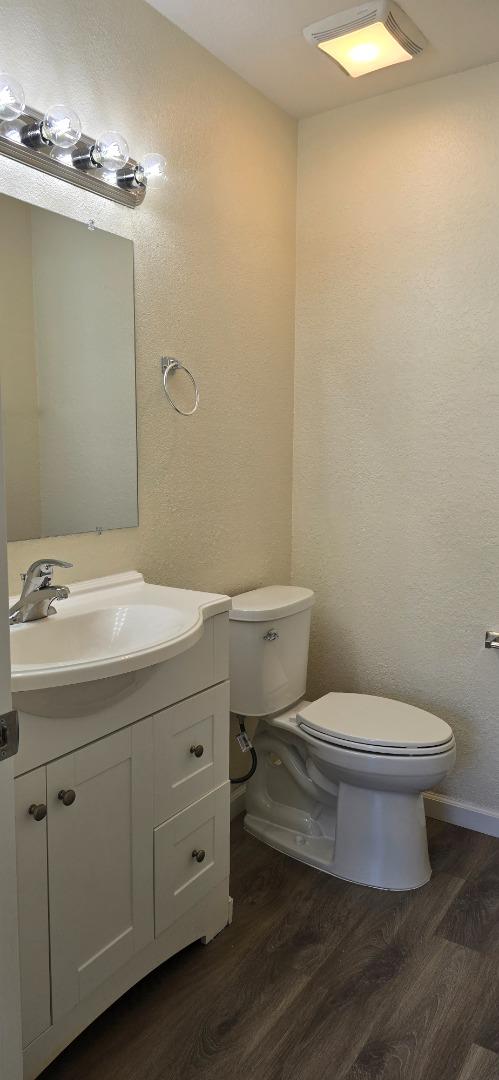 Detail Gallery Image 12 of 17 For 1797 Cherokee Dr #4,  Salinas,  CA 93906 - 3 Beds | 1/1 Baths