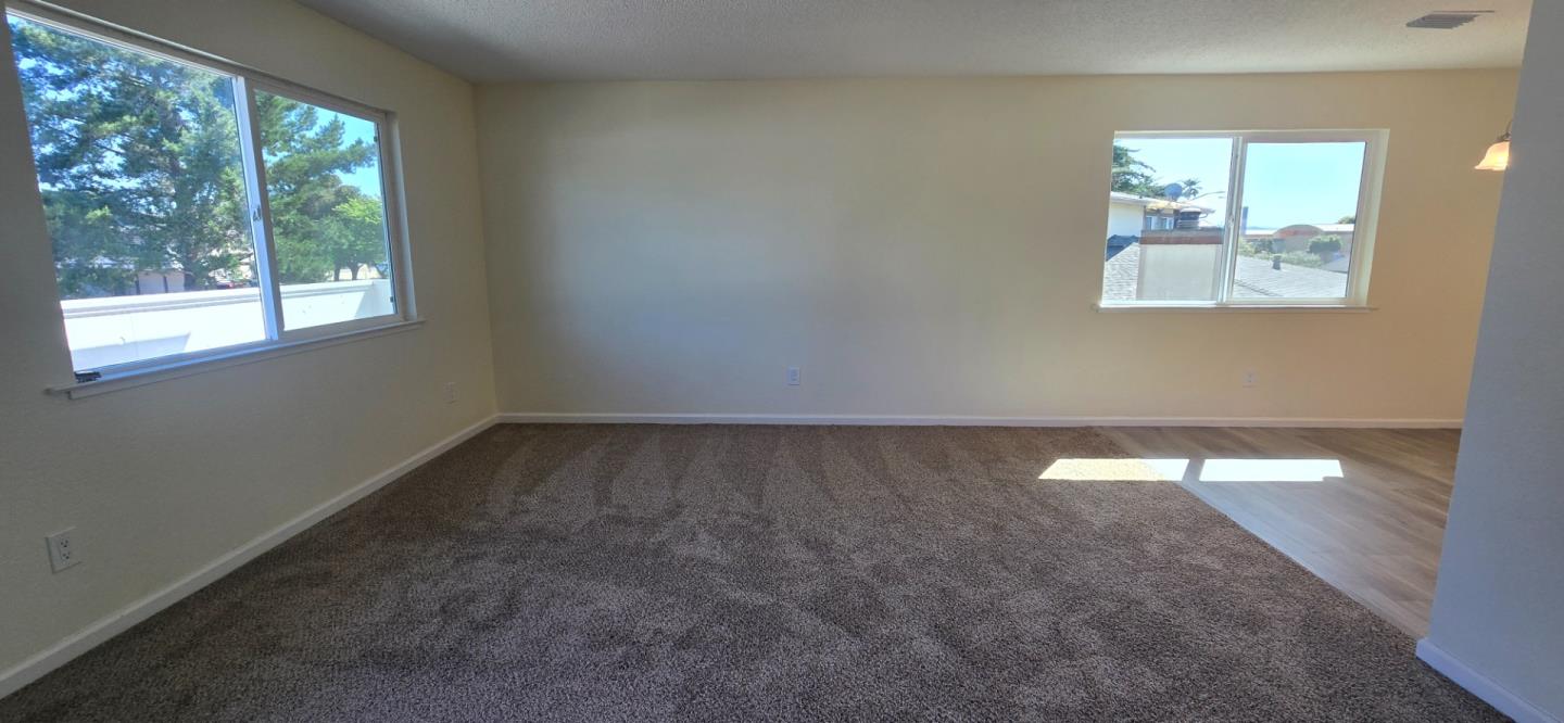 Detail Gallery Image 6 of 17 For 1797 Cherokee Dr #4,  Salinas,  CA 93906 - 3 Beds | 1/1 Baths