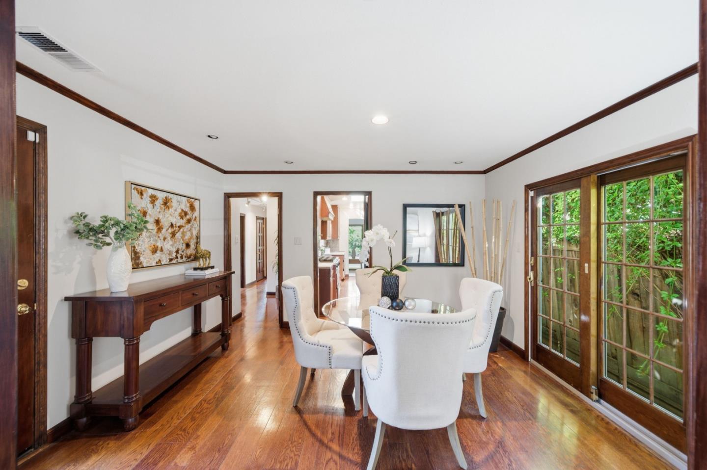 Detail Gallery Image 11 of 42 For 2108 Howard Ave, San Carlos,  CA 94070 - 2 Beds | 1 Baths