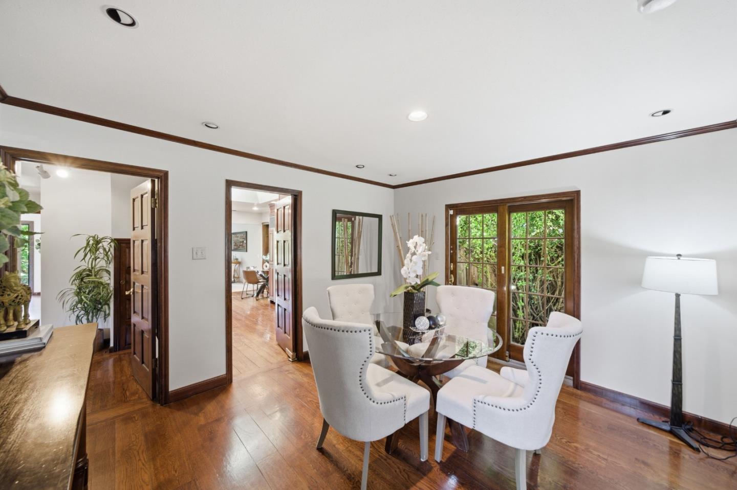 Detail Gallery Image 13 of 42 For 2108 Howard Ave, San Carlos,  CA 94070 - 2 Beds | 1 Baths