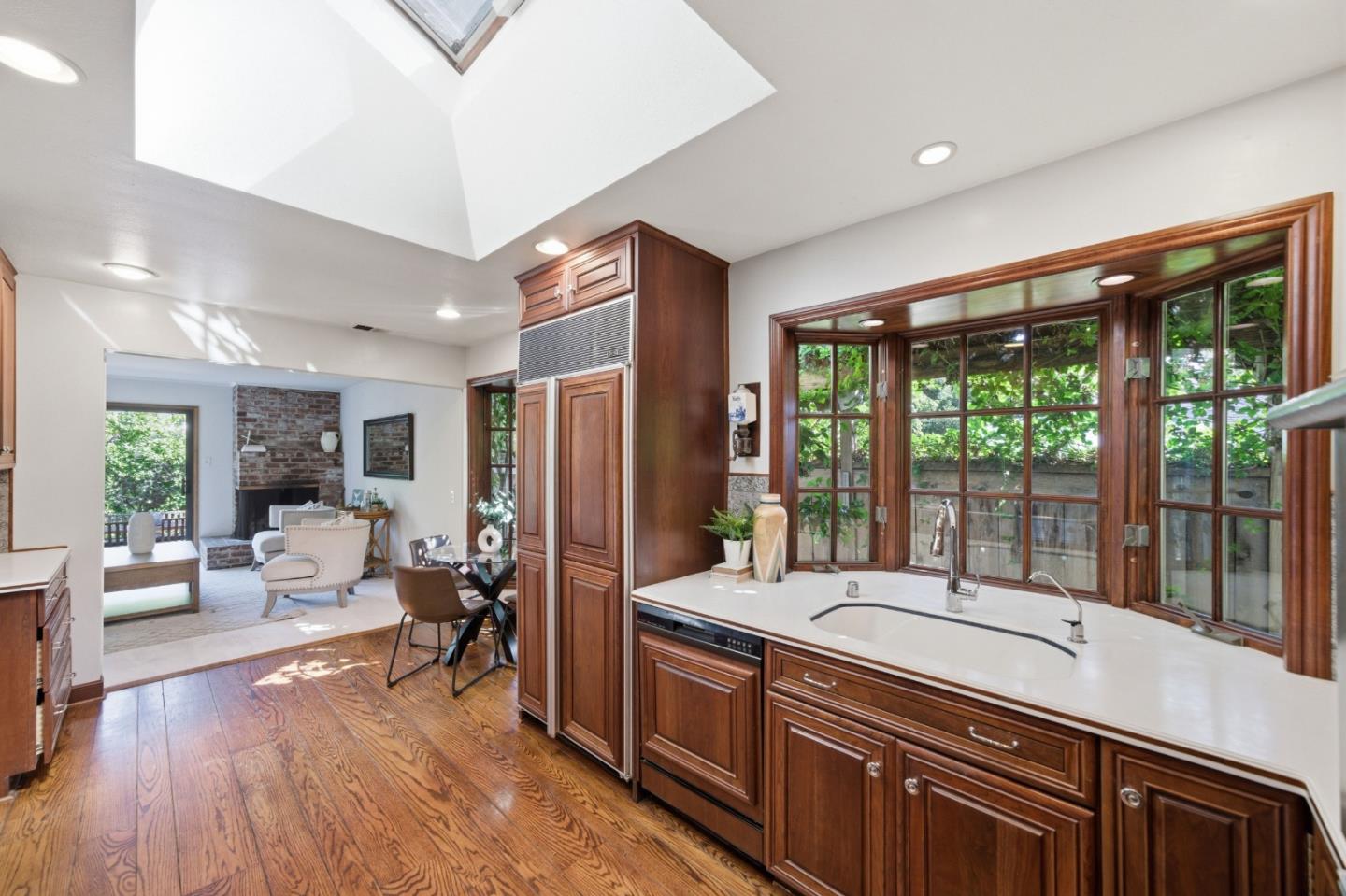 Detail Gallery Image 14 of 42 For 2108 Howard Ave, San Carlos,  CA 94070 - 2 Beds | 1 Baths