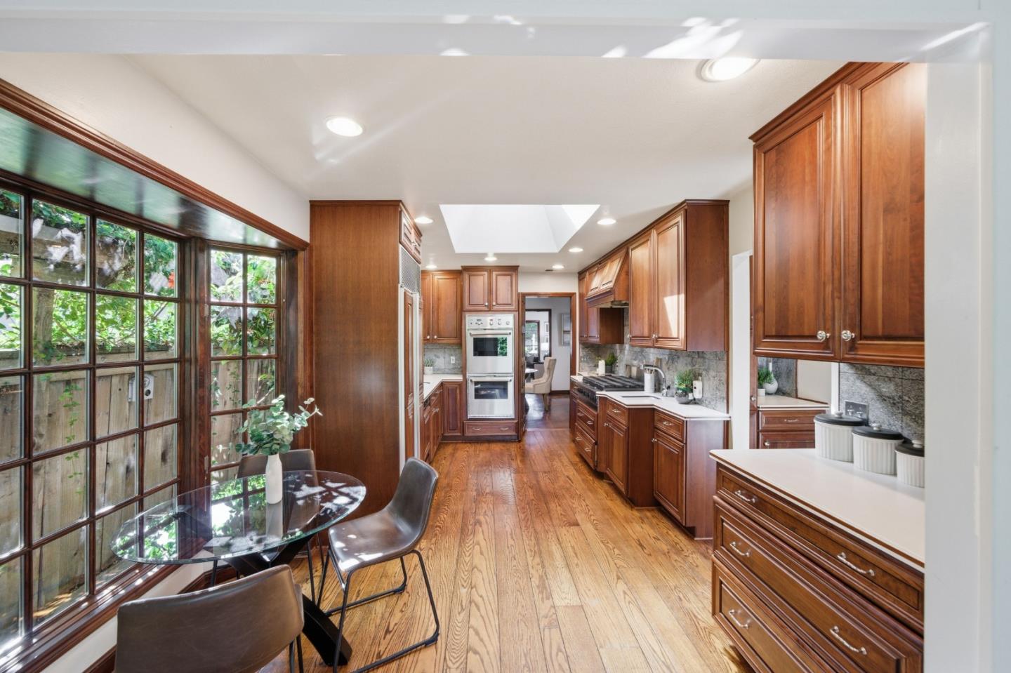 Detail Gallery Image 15 of 42 For 2108 Howard Ave, San Carlos,  CA 94070 - 2 Beds | 1 Baths