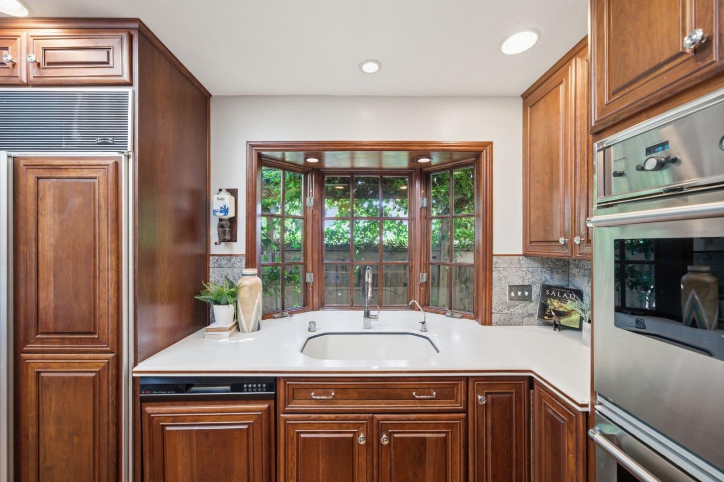 Detail Gallery Image 19 of 42 For 2108 Howard Ave, San Carlos,  CA 94070 - 2 Beds | 1 Baths