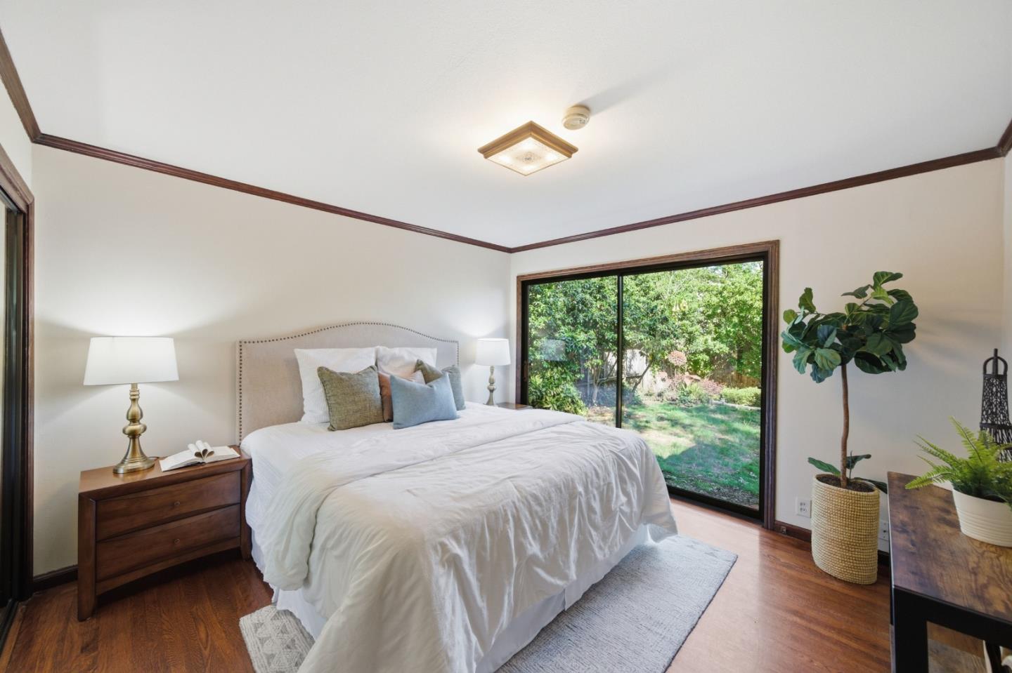 Detail Gallery Image 25 of 42 For 2108 Howard Ave, San Carlos,  CA 94070 - 2 Beds | 1 Baths