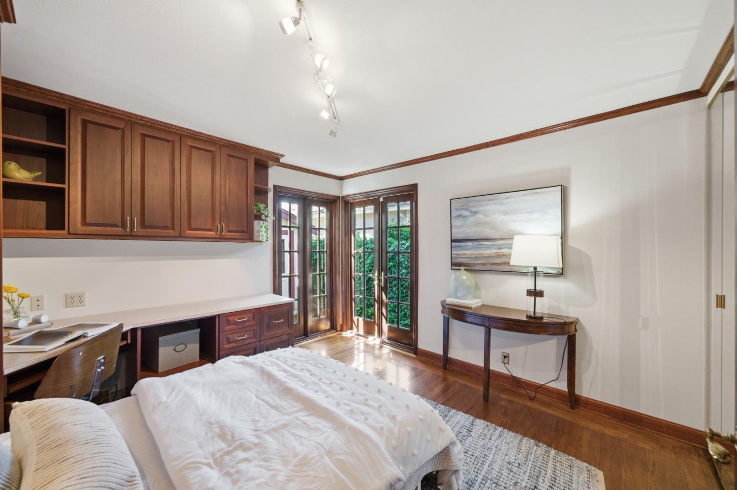 Detail Gallery Image 29 of 42 For 2108 Howard Ave, San Carlos,  CA 94070 - 2 Beds | 1 Baths