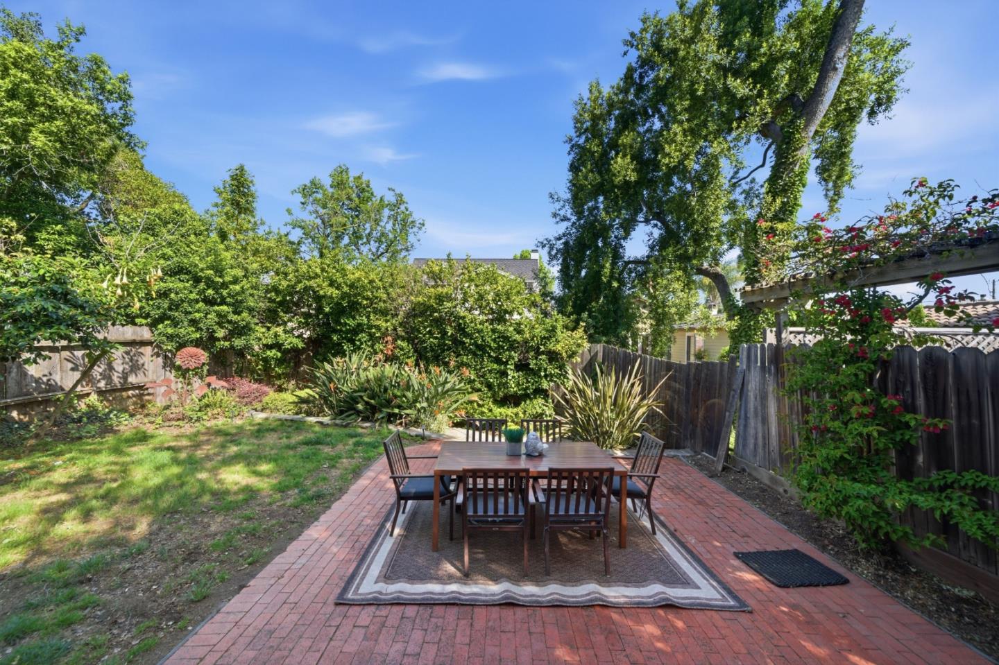 Detail Gallery Image 31 of 42 For 2108 Howard Ave, San Carlos,  CA 94070 - 2 Beds | 1 Baths