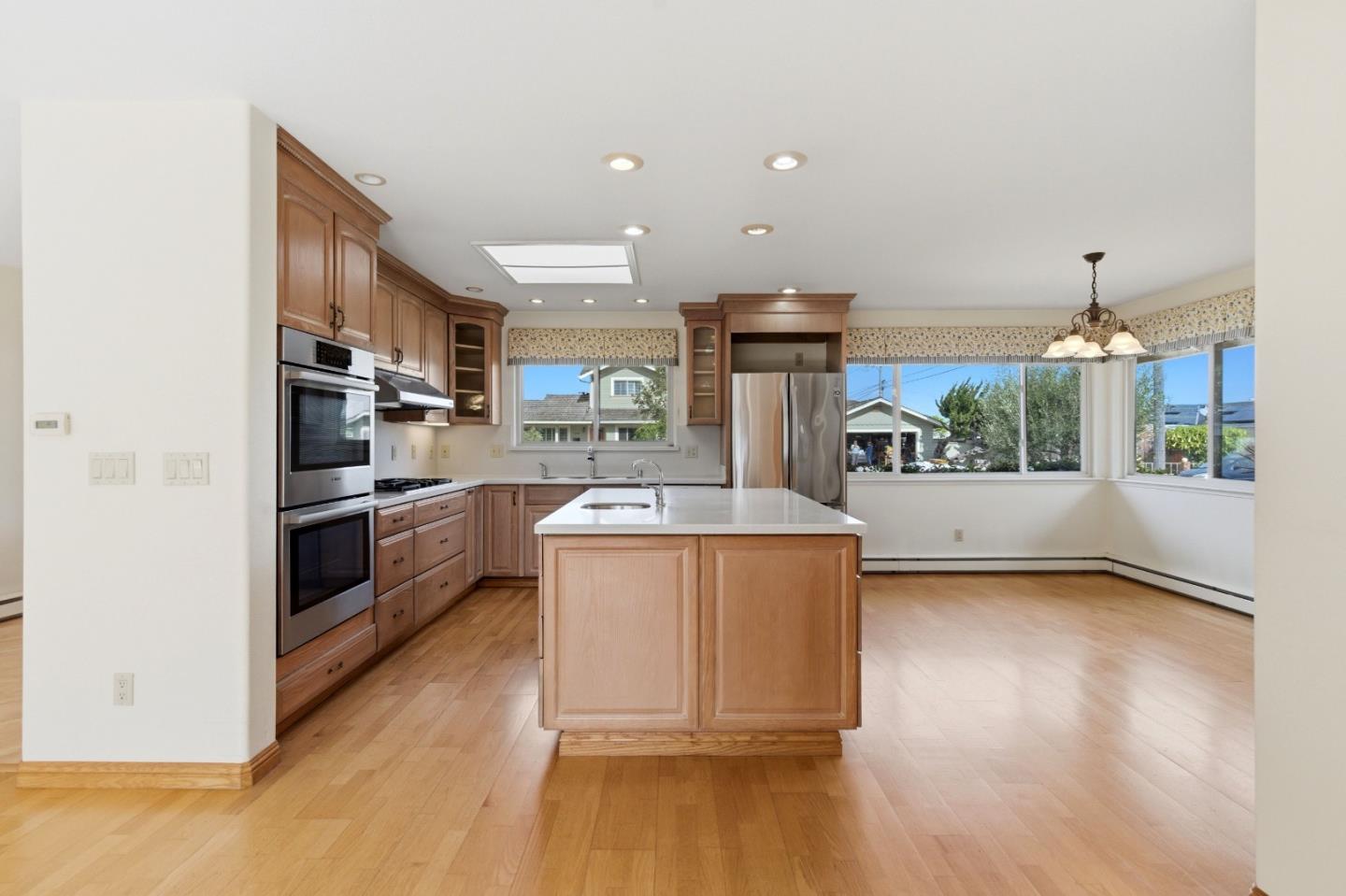 Detail Gallery Image 12 of 52 For 10904 Oak St, Castroville,  CA 95012 - 4 Beds | 2/1 Baths