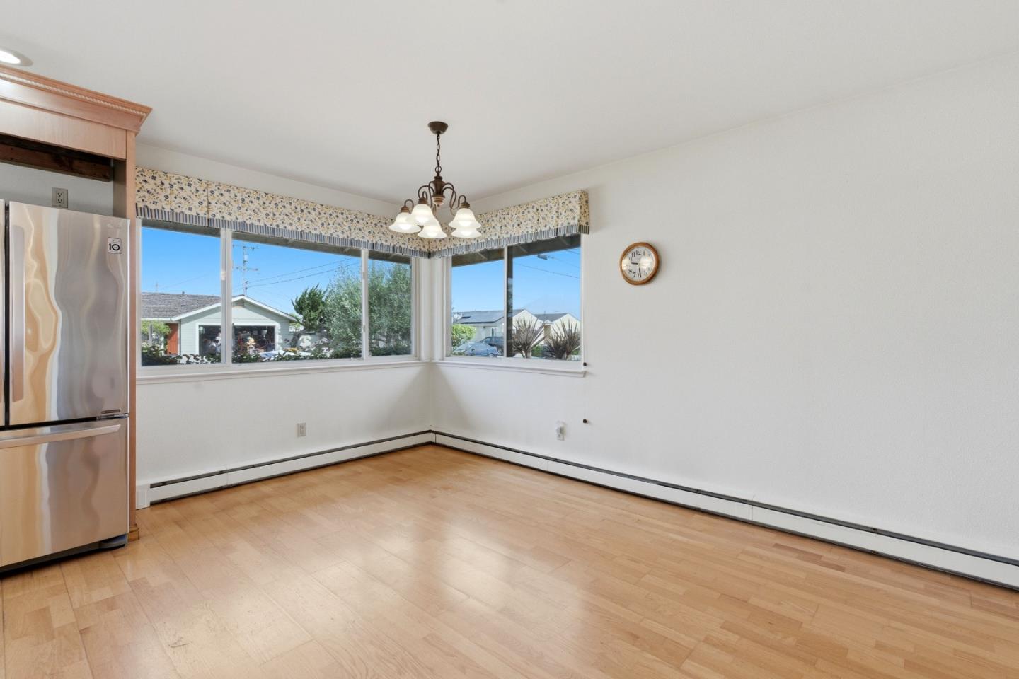 Detail Gallery Image 16 of 52 For 10904 Oak St, Castroville,  CA 95012 - 4 Beds | 2/1 Baths