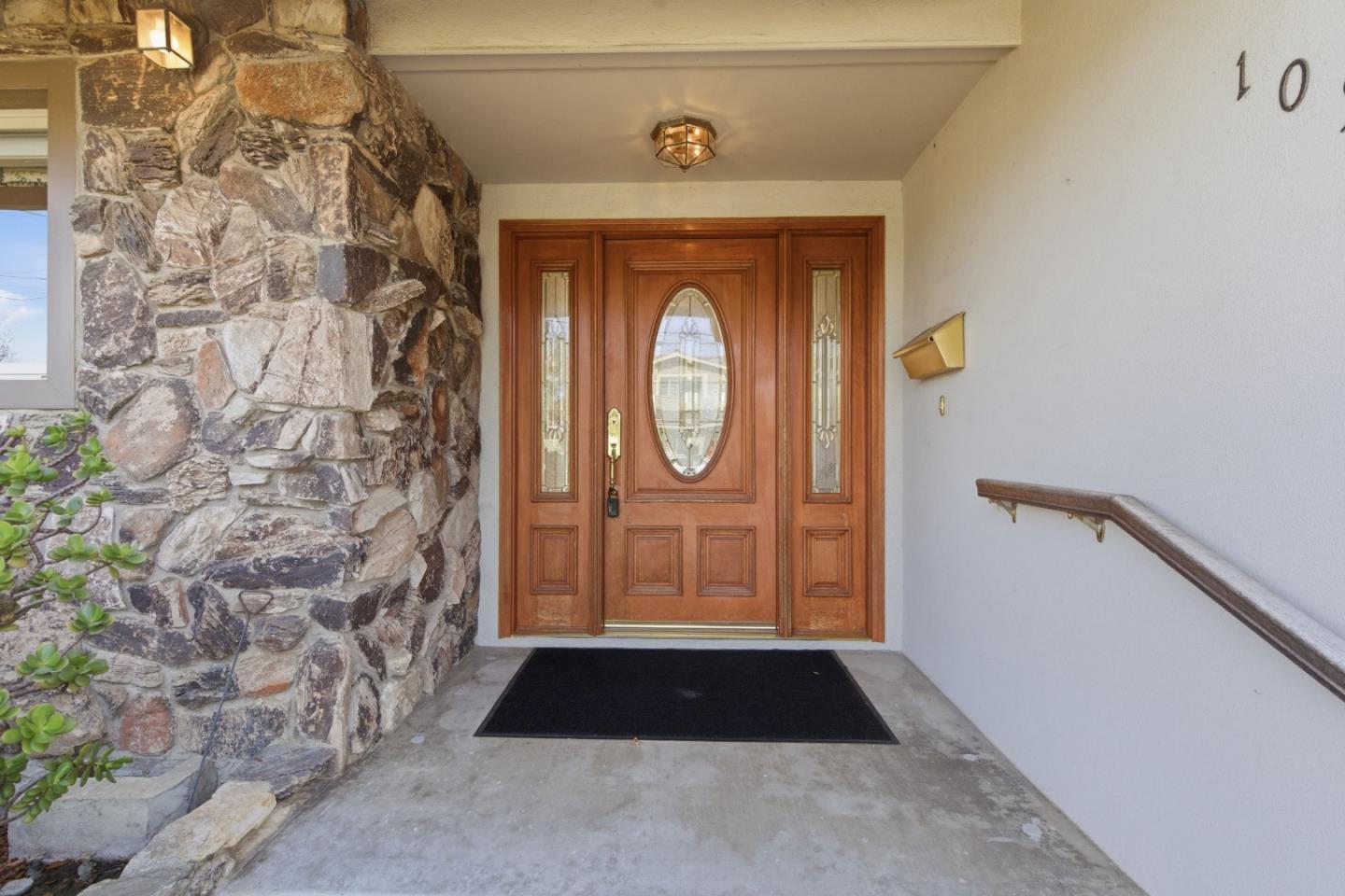 Detail Gallery Image 7 of 52 For 10904 Oak St, Castroville,  CA 95012 - 4 Beds | 2/1 Baths