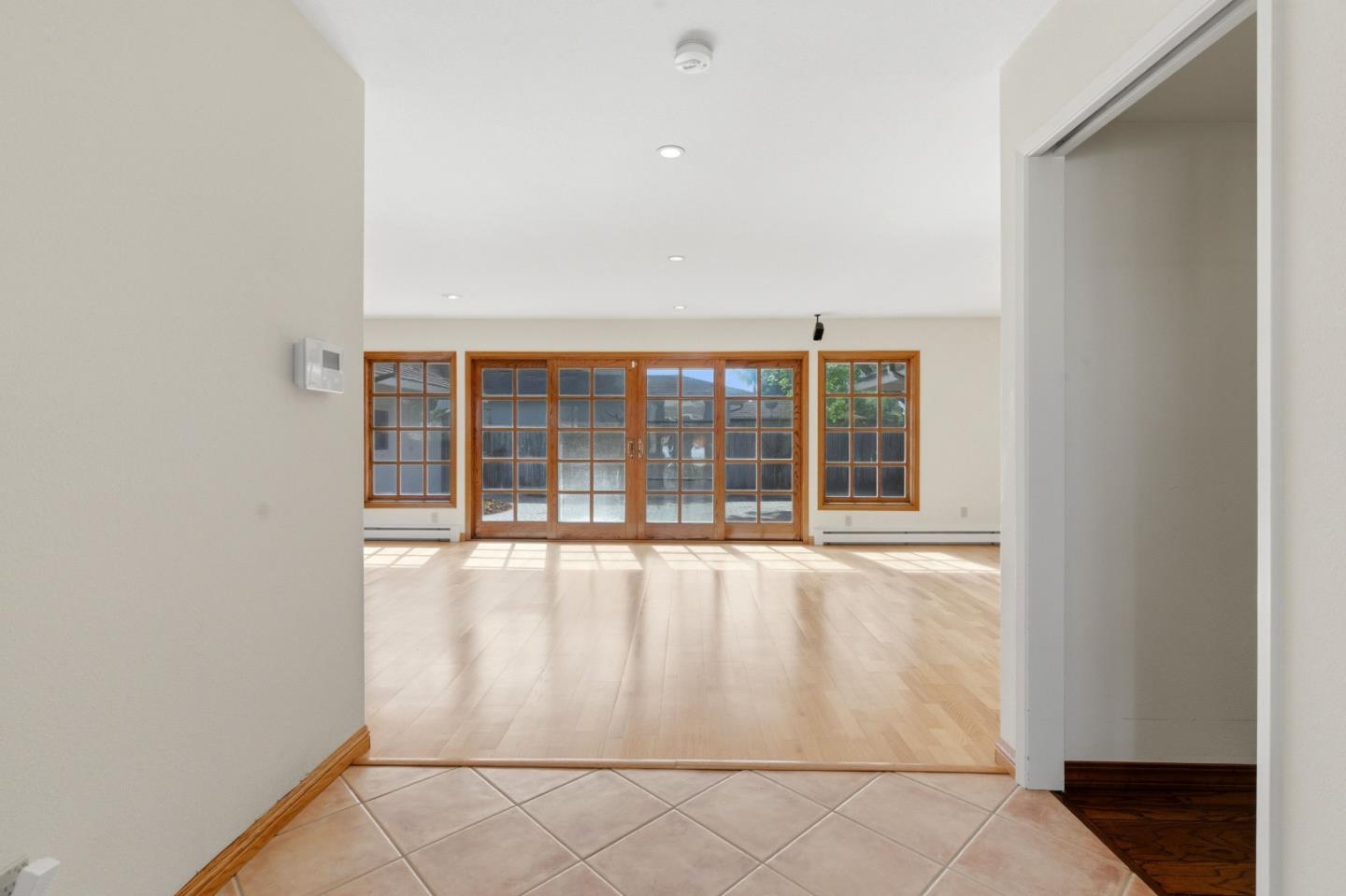 Detail Gallery Image 8 of 52 For 10904 Oak St, Castroville,  CA 95012 - 4 Beds | 2/1 Baths