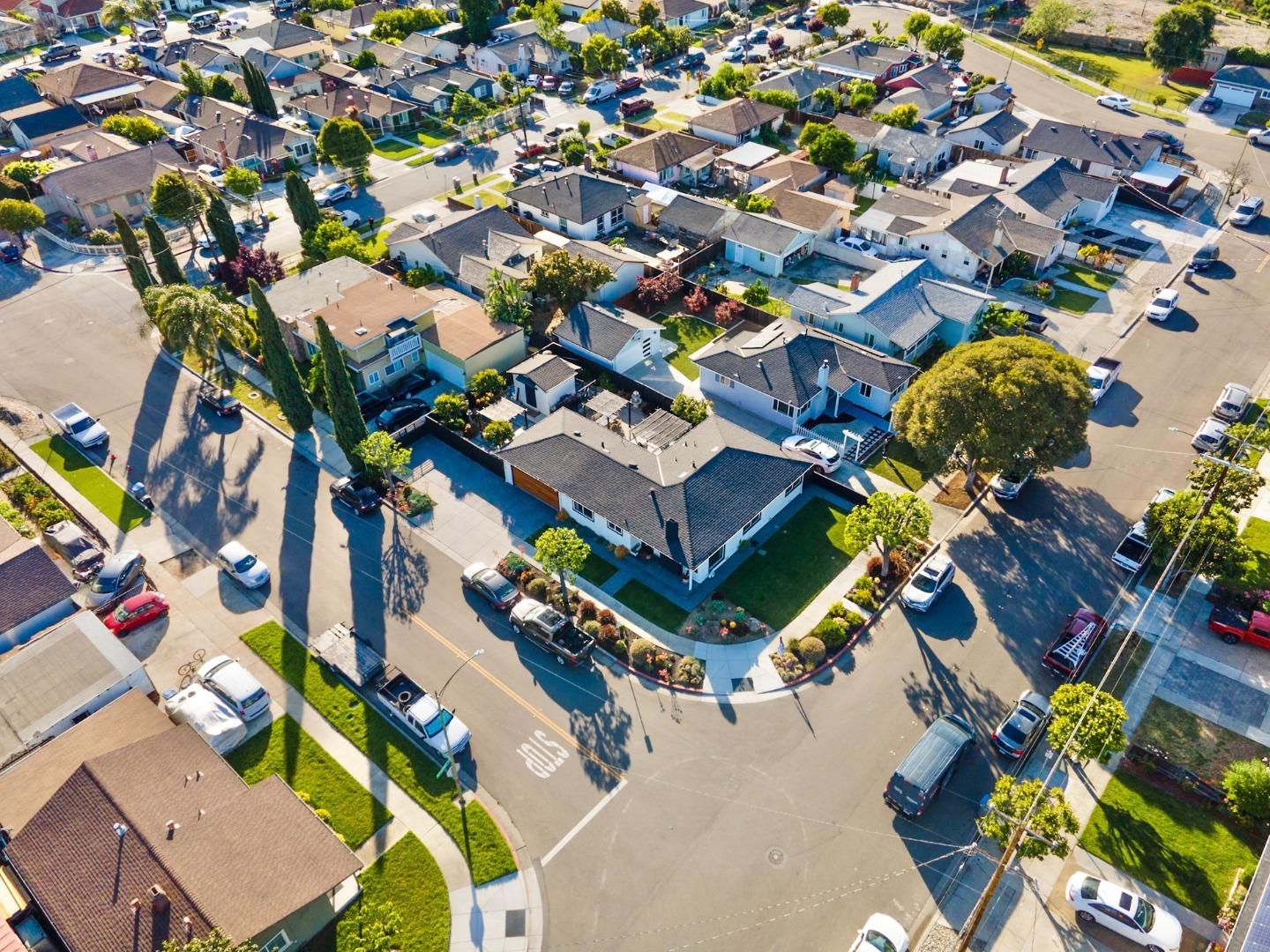 Detail Gallery Image 49 of 49 For 1825 Wilshire Blvd, San Jose,  CA 95116 - 3 Beds | 1 Baths