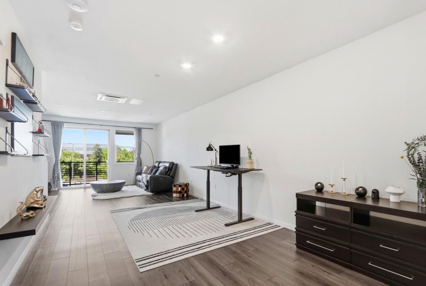 Detail Gallery Image 14 of 54 For 6709 Magnetic Loop, San Jose,  CA 95119 - 2 Beds | 2/1 Baths