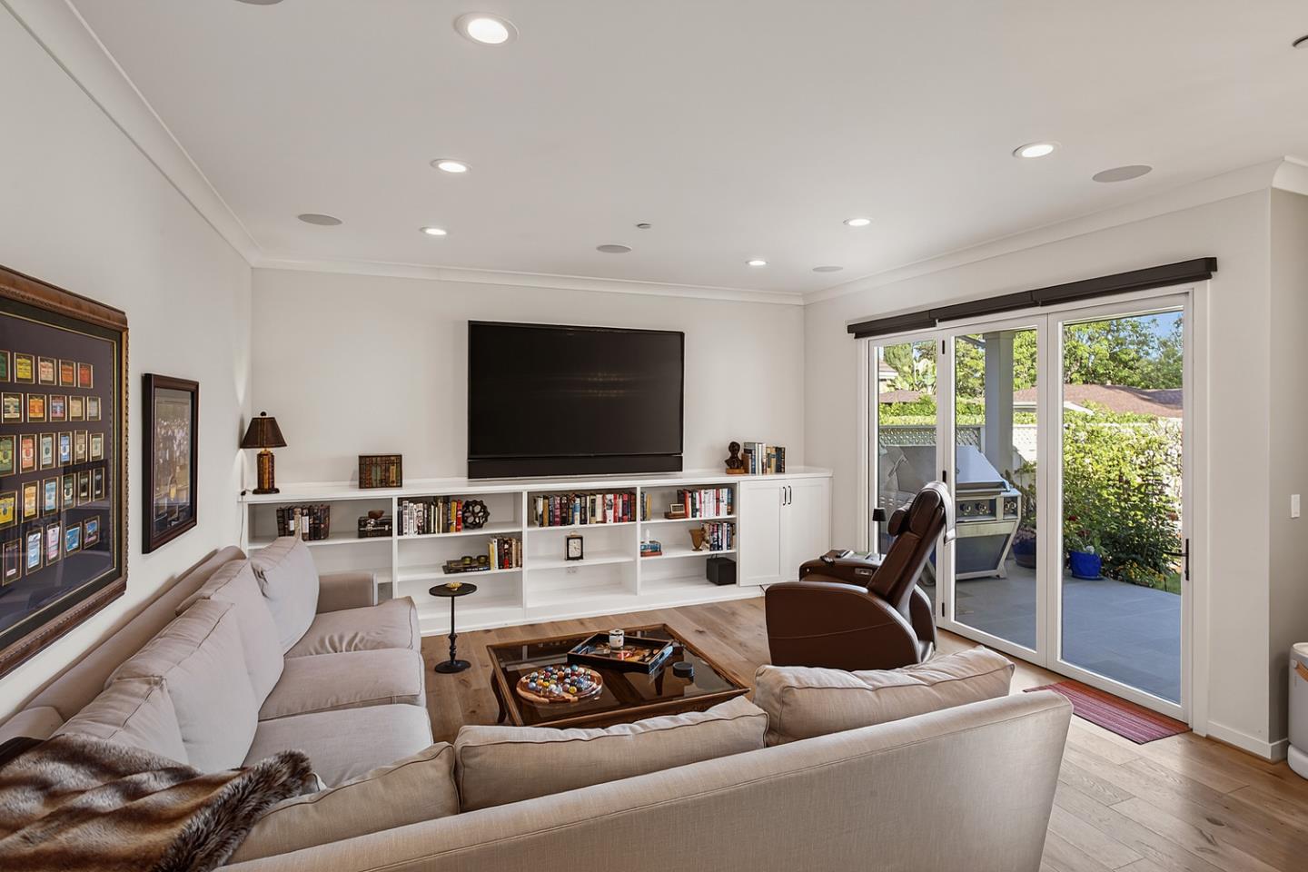 Detail Gallery Image 13 of 38 For 423 Arlington Rd, Redwood City,  CA 94062 - 5 Beds | 3 Baths