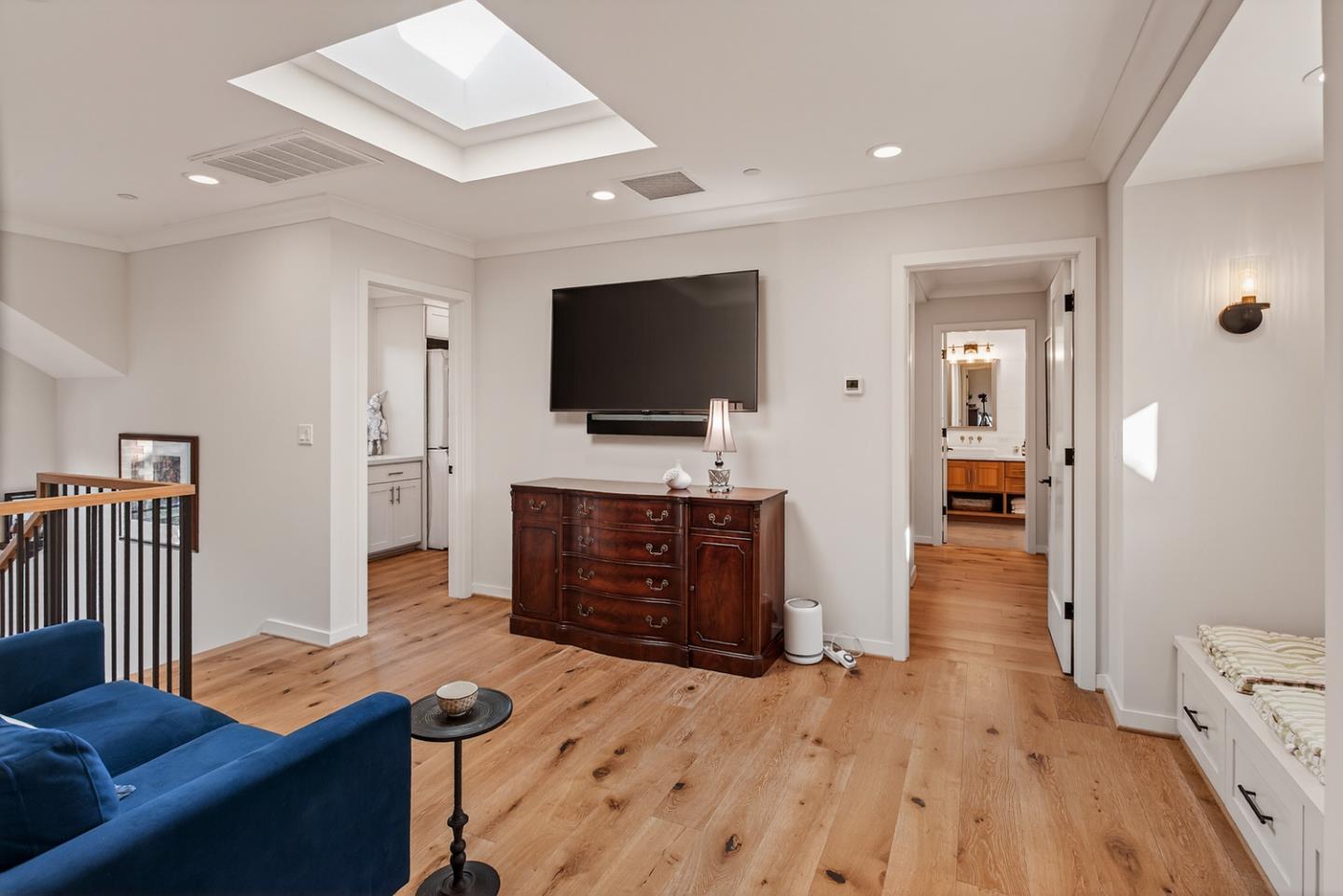 Detail Gallery Image 20 of 38 For 423 Arlington Rd, Redwood City,  CA 94062 - 5 Beds | 3 Baths