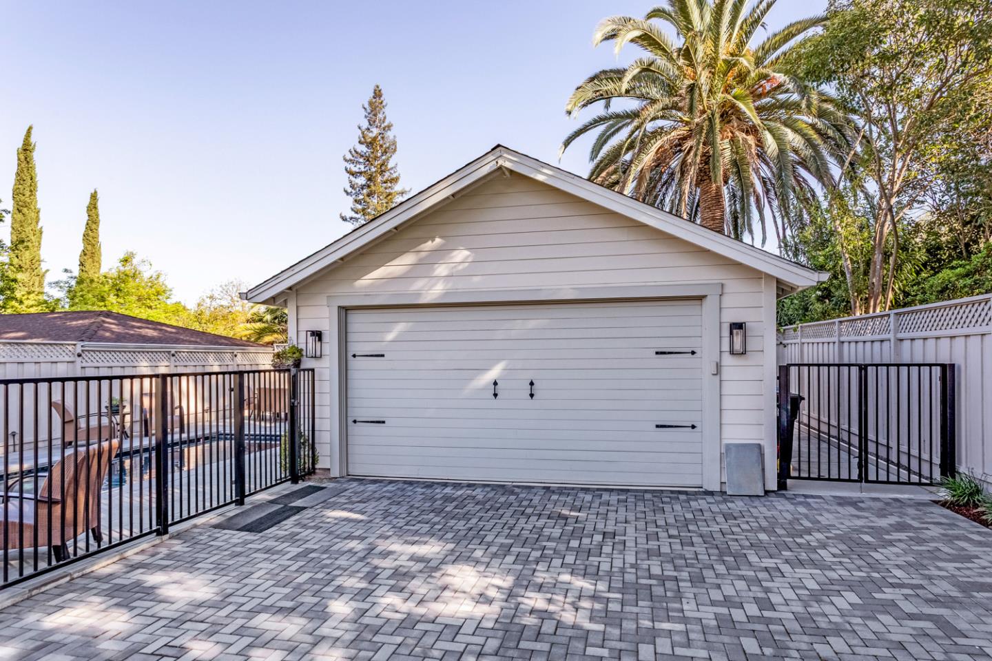 Detail Gallery Image 35 of 38 For 423 Arlington Rd, Redwood City,  CA 94062 - 5 Beds | 3 Baths