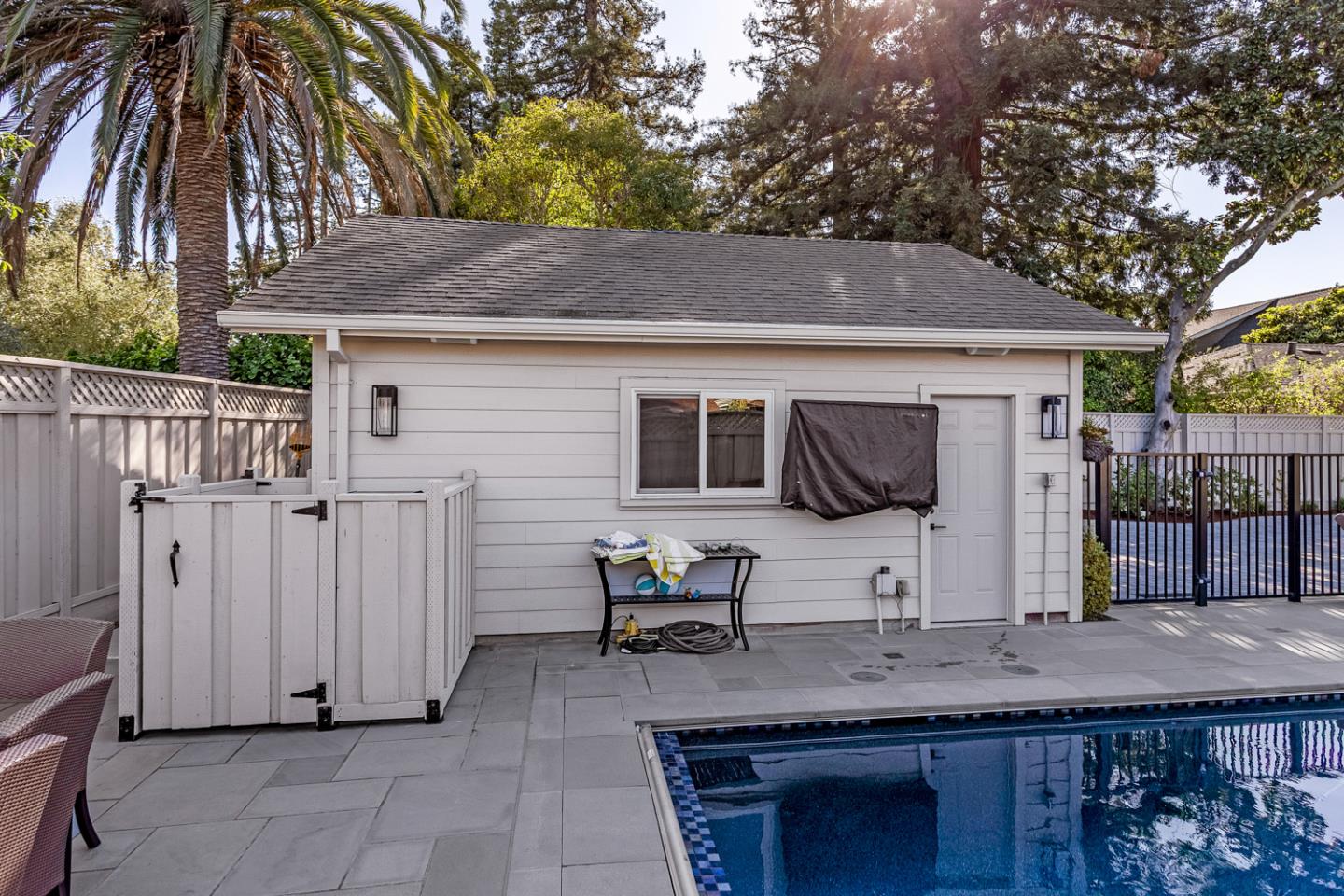 Detail Gallery Image 36 of 38 For 423 Arlington Rd, Redwood City,  CA 94062 - 5 Beds | 3 Baths