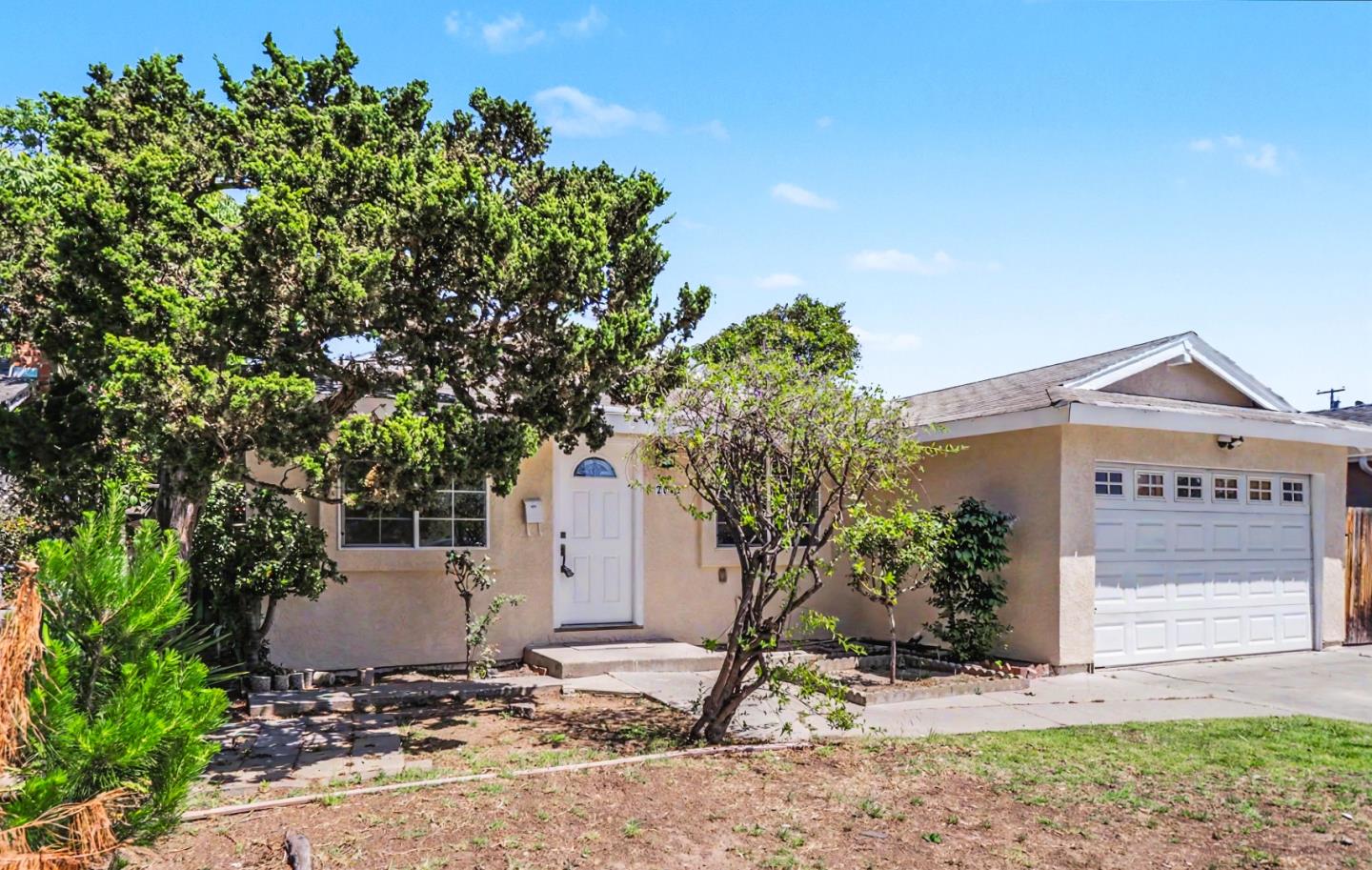 Detail Gallery Image 2 of 23 For 2042 Panama Ave, San Jose,  CA 95122 - 3 Beds | 2 Baths