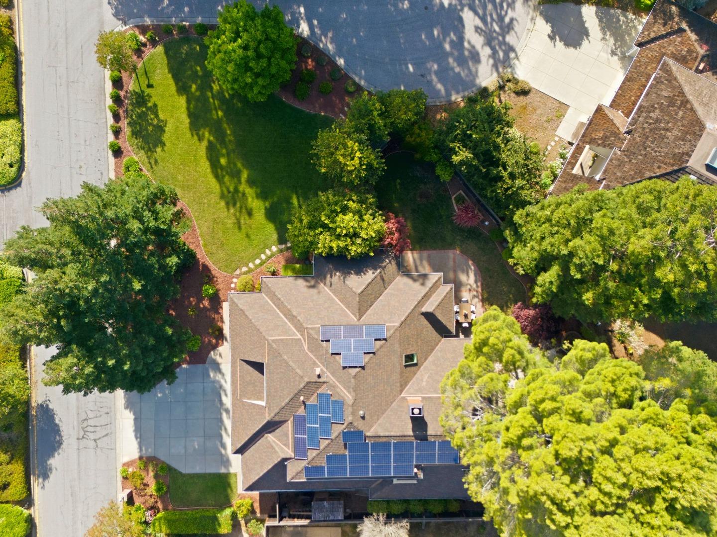 Detail Gallery Image 2 of 37 For 20523 Manor Dr, Saratoga,  CA 95070 - 5 Beds | 3/1 Baths