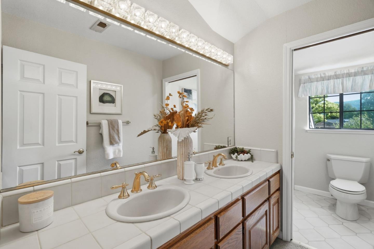 Detail Gallery Image 22 of 37 For 20523 Manor Dr, Saratoga,  CA 95070 - 5 Beds | 3/1 Baths