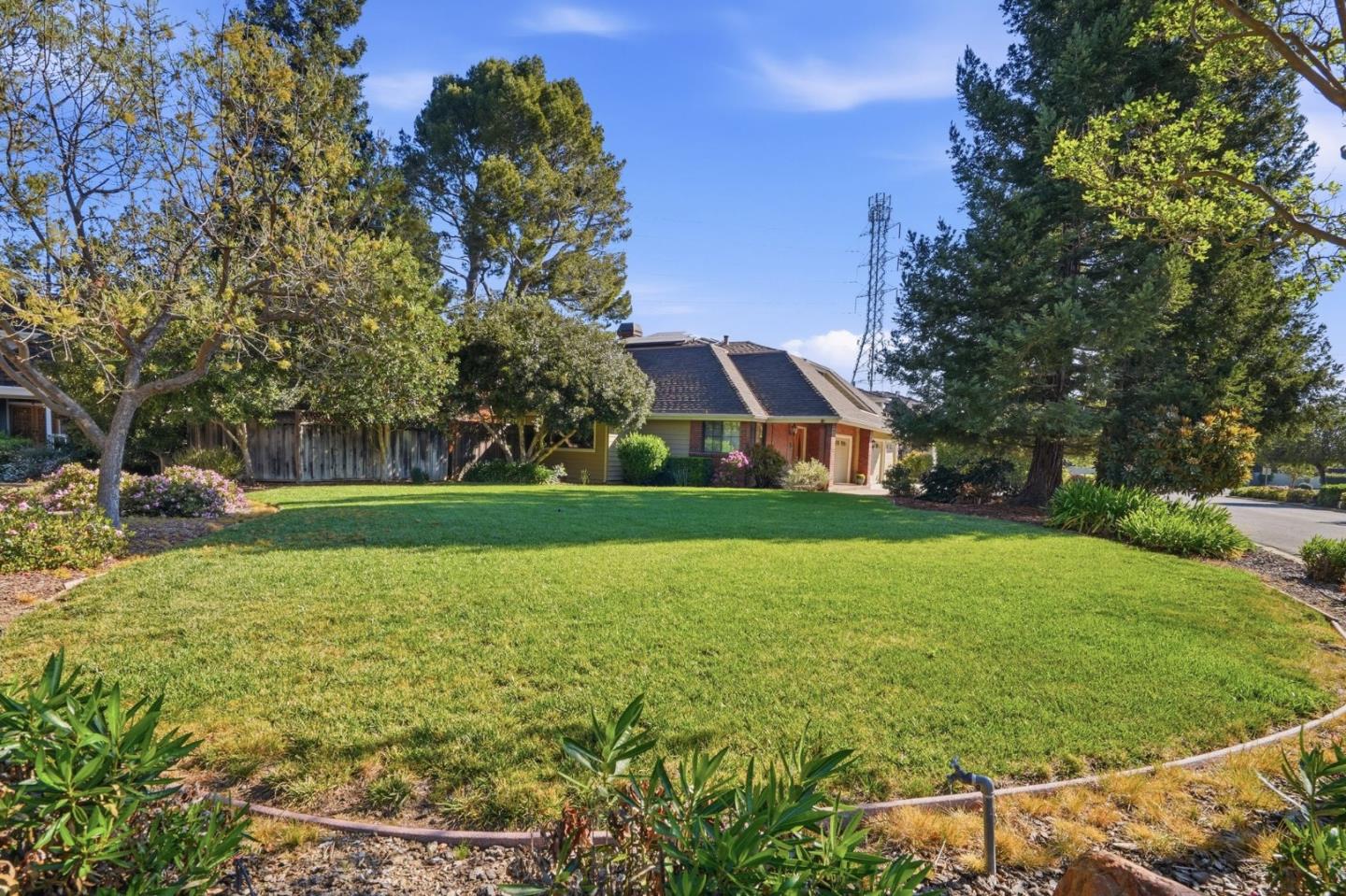 Detail Gallery Image 32 of 37 For 20523 Manor Dr, Saratoga,  CA 95070 - 5 Beds | 3/1 Baths