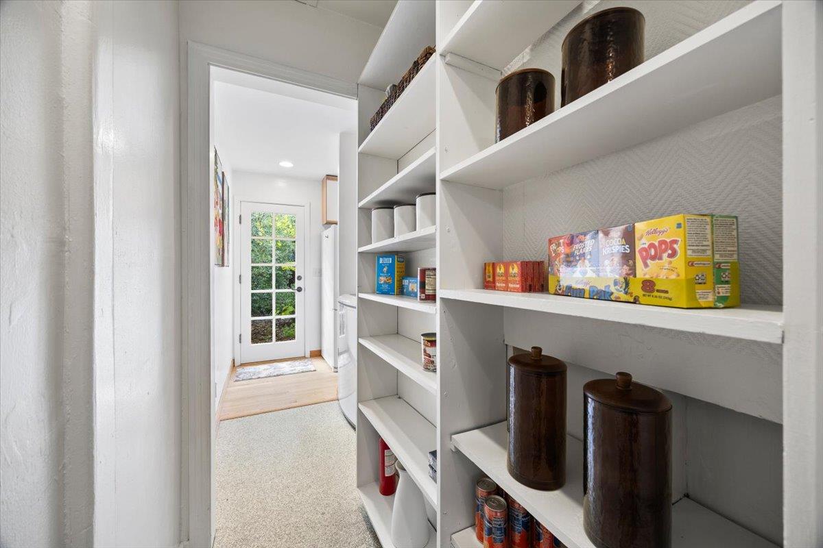 Detail Gallery Image 20 of 28 For 217 Mckendry Dr, Menlo Park,  CA 94025 - 3 Beds | 1 Baths