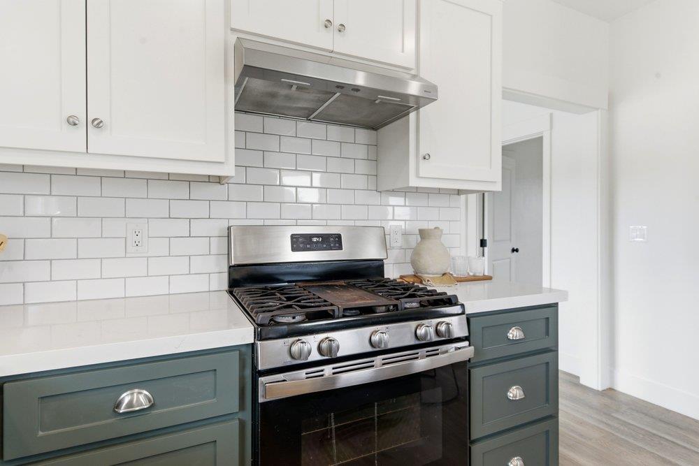 Detail Gallery Image 12 of 42 For 706 Central Ave, Hollister,  CA 95023 - 3 Beds | 2 Baths