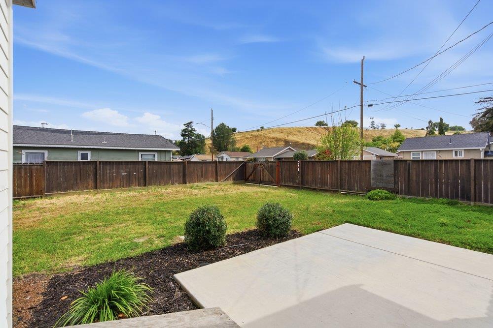 Detail Gallery Image 23 of 42 For 706 Central Ave, Hollister,  CA 95023 - 3 Beds | 2 Baths