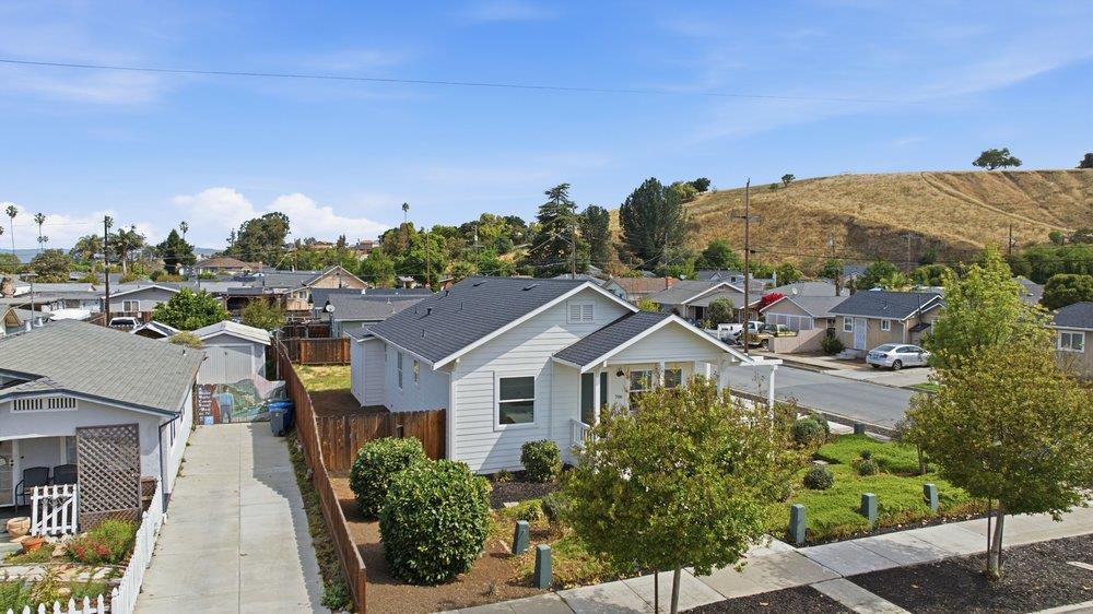 Detail Gallery Image 32 of 42 For 706 Central Ave, Hollister,  CA 95023 - 3 Beds | 2 Baths