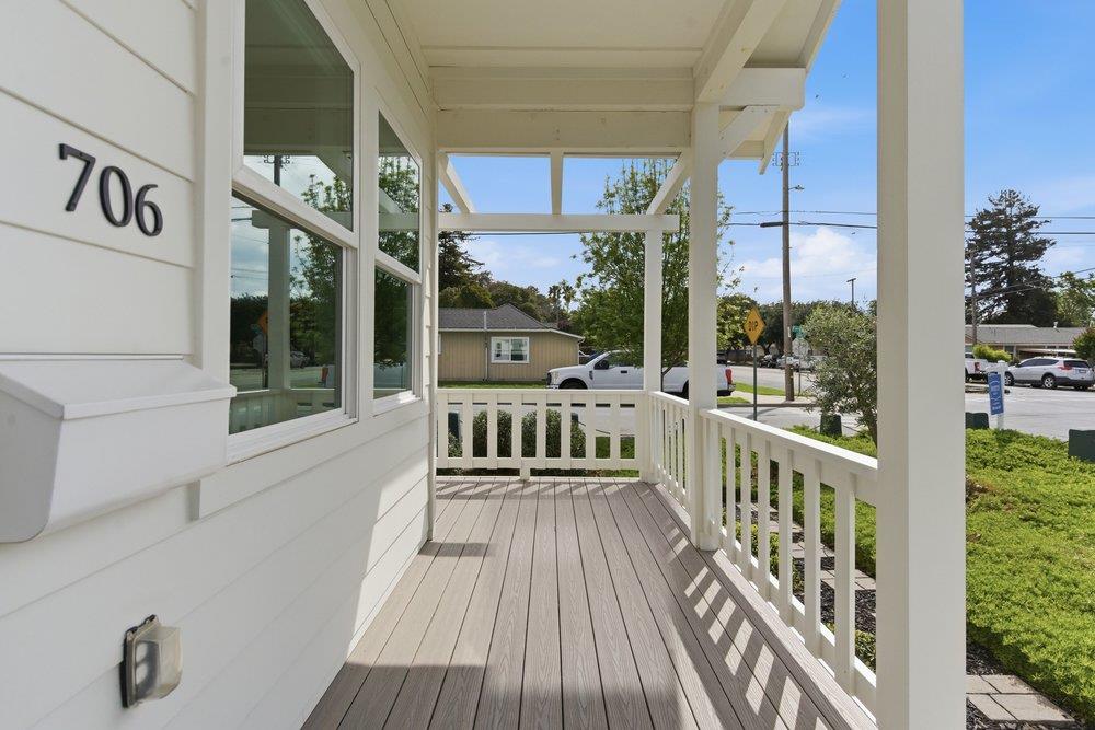 Detail Gallery Image 4 of 42 For 706 Central Ave, Hollister,  CA 95023 - 3 Beds | 2 Baths