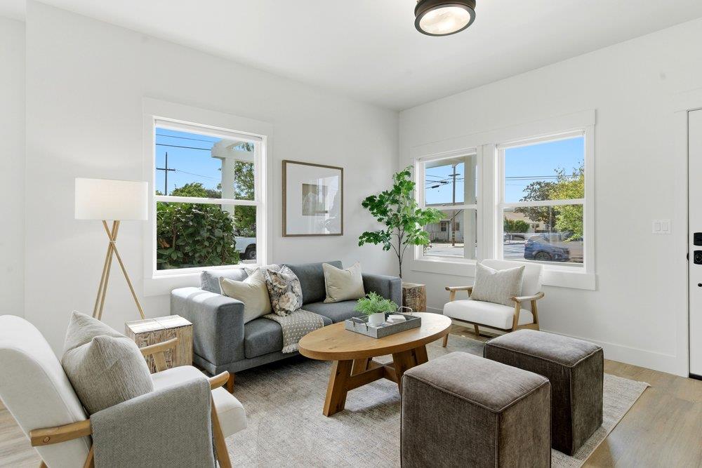 Detail Gallery Image 7 of 42 For 706 Central Ave, Hollister,  CA 95023 - 3 Beds | 2 Baths