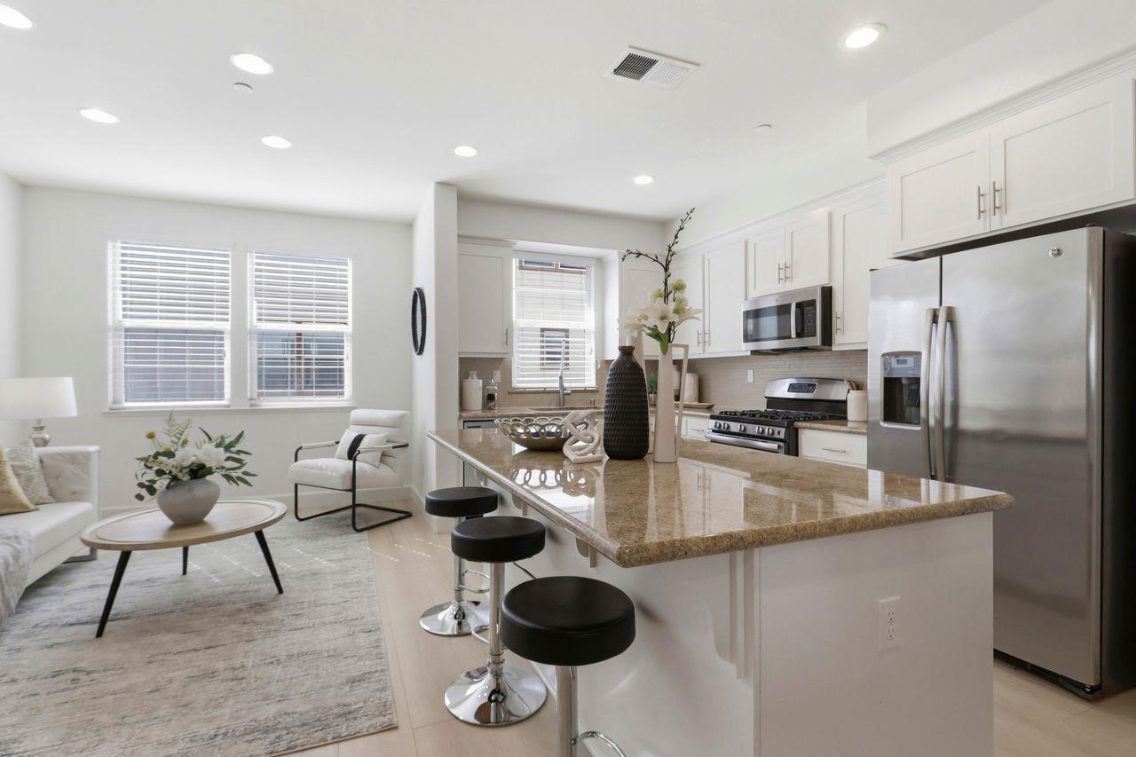 Detail Gallery Image 13 of 43 For 880 Apollo, Santa Clara,  CA 95051 - 3 Beds | 3/1 Baths