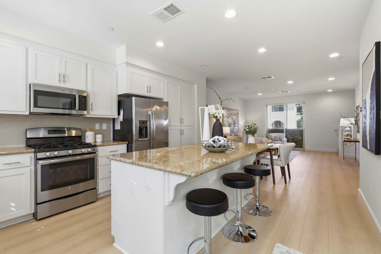 Detail Gallery Image 15 of 43 For 880 Apollo, Santa Clara,  CA 95051 - 3 Beds | 3/1 Baths