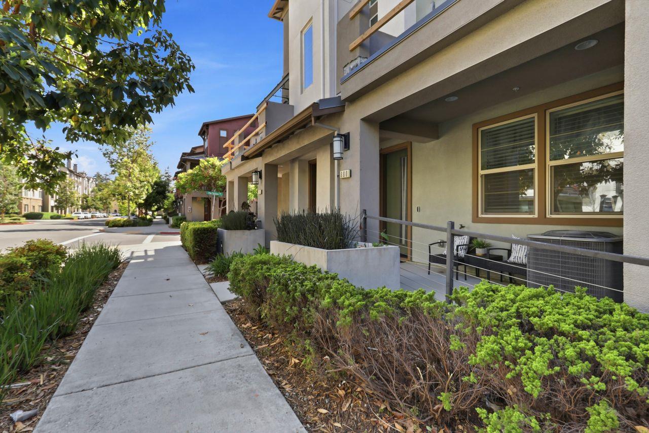 Detail Gallery Image 4 of 43 For 880 Apollo, Santa Clara,  CA 95051 - 3 Beds | 3/1 Baths
