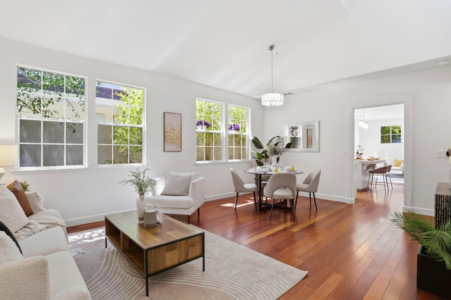 Detail Gallery Image 10 of 34 For 446 Tyndall St, Los Altos,  CA 94022 - 3 Beds | 2/1 Baths