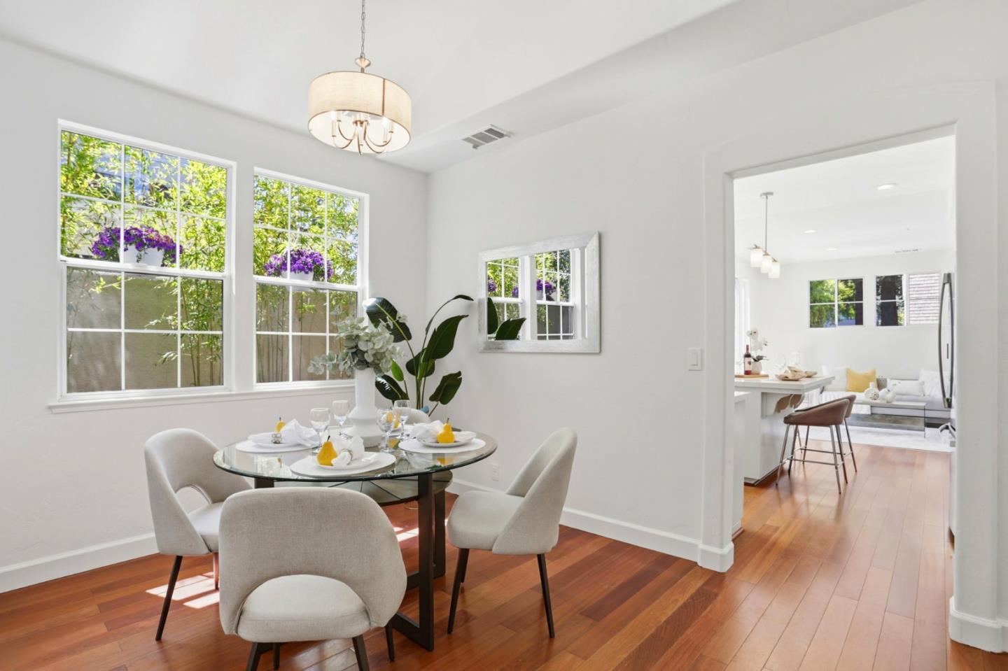 Detail Gallery Image 14 of 34 For 446 Tyndall St, Los Altos,  CA 94022 - 3 Beds | 2/1 Baths