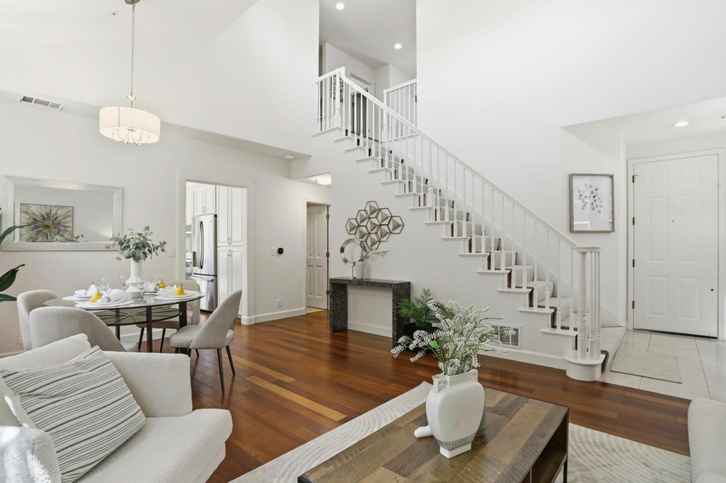 Detail Gallery Image 16 of 34 For 446 Tyndall St, Los Altos,  CA 94022 - 3 Beds | 2/1 Baths