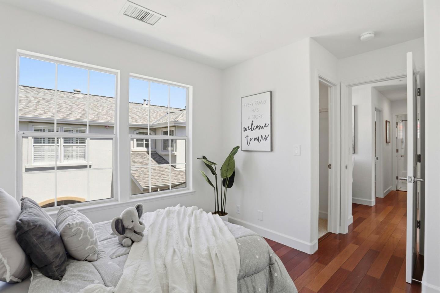 Detail Gallery Image 22 of 34 For 446 Tyndall St, Los Altos,  CA 94022 - 3 Beds | 2/1 Baths