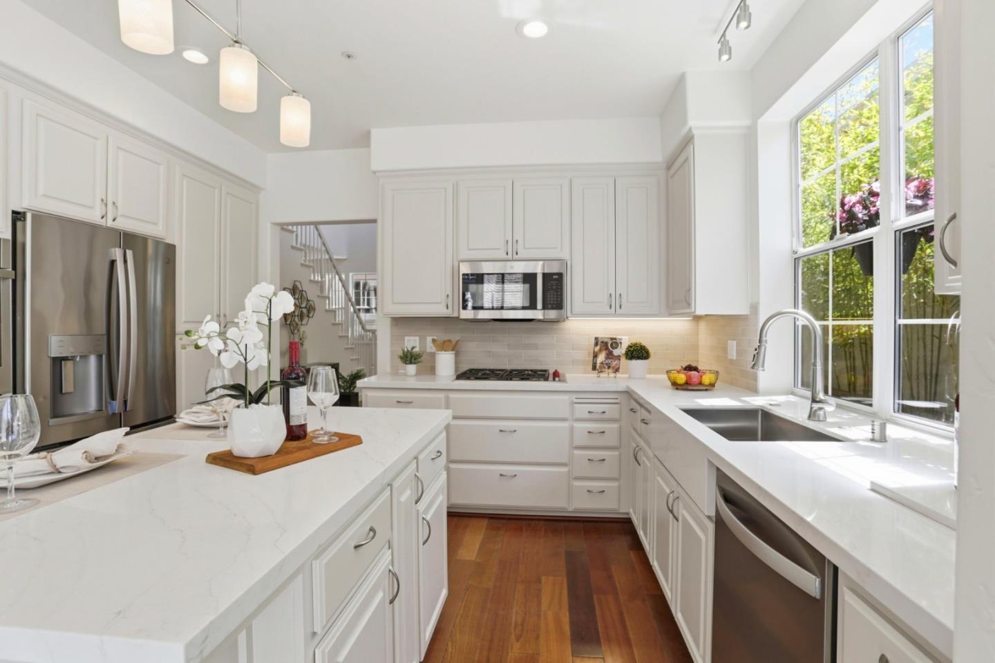 Detail Gallery Image 3 of 34 For 446 Tyndall St, Los Altos,  CA 94022 - 3 Beds | 2/1 Baths