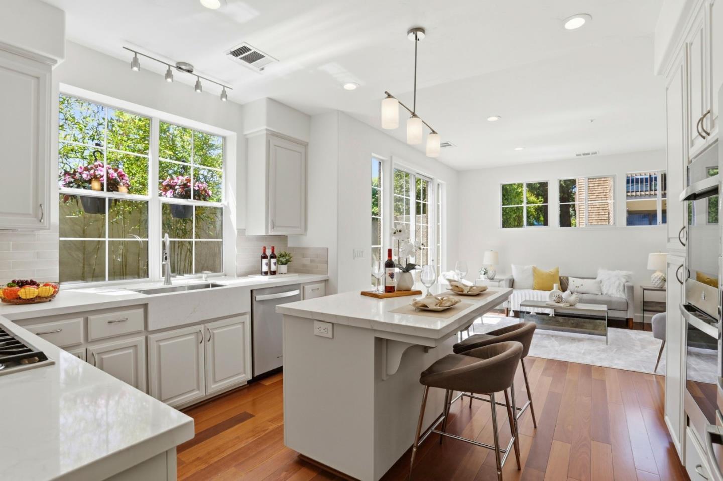 Detail Gallery Image 5 of 34 For 446 Tyndall St, Los Altos,  CA 94022 - 3 Beds | 2/1 Baths