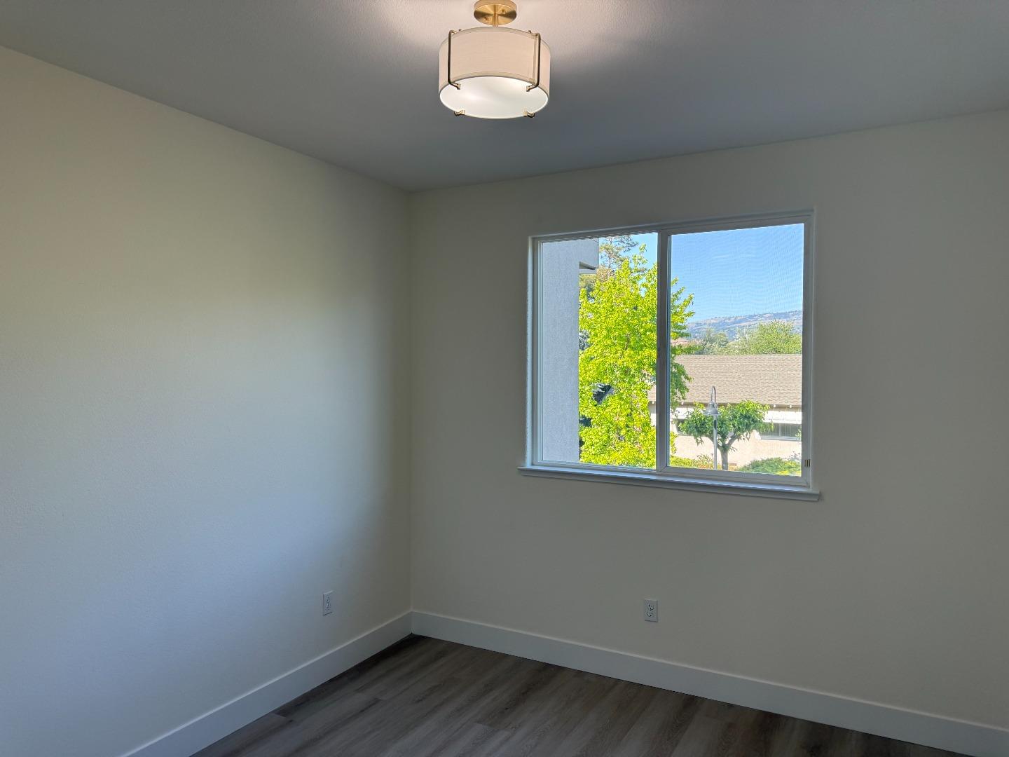 Detail Gallery Image 17 of 22 For 17075 Saint Cecilia Ln, Morgan Hill,  CA 95037 - 3 Beds | 2/1 Baths