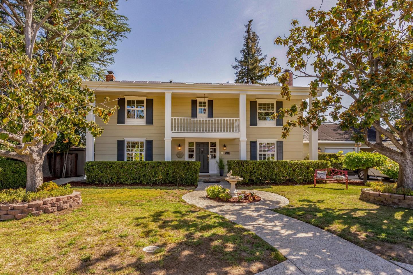 Detail Gallery Image 5 of 50 For 12180 Saraglen Dr, Saratoga,  CA 95070 - 4 Beds | 3/1 Baths