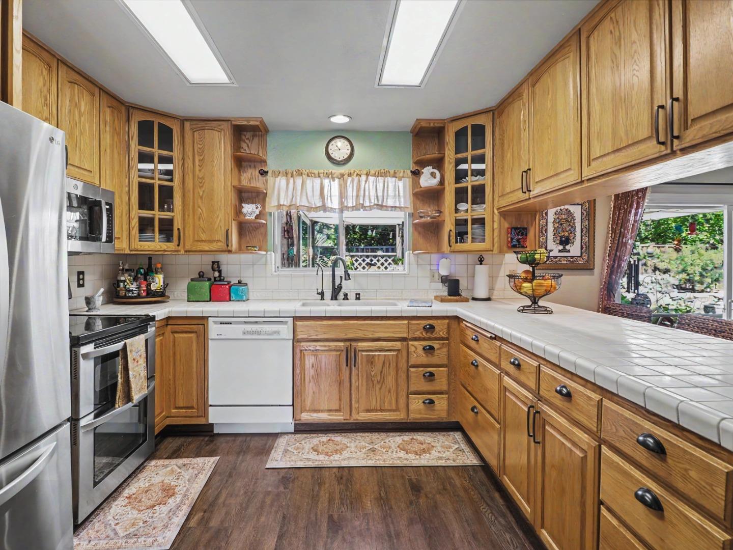 Detail Gallery Image 13 of 59 For 7669 Santa Inez Ct, Gilroy,  CA 95020 - 4 Beds | 2 Baths