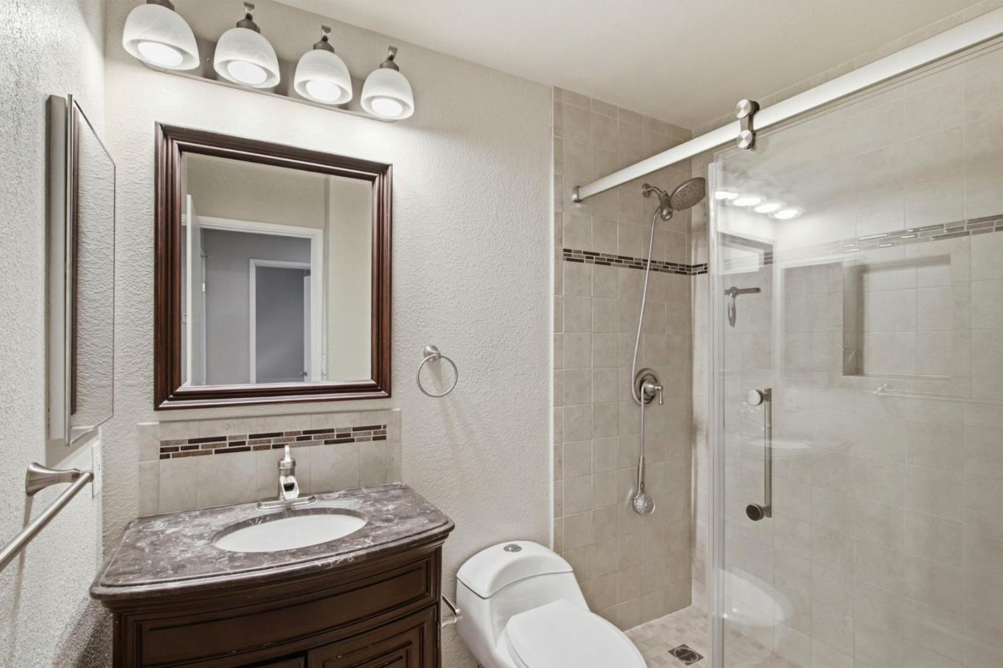 Detail Gallery Image 15 of 33 For 354 Shadow Run Dr, San Jose,  CA 95110 - 2 Beds | 2 Baths